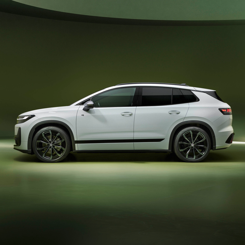 2027 Volkswagen ID. Tiguan R-Line Side View