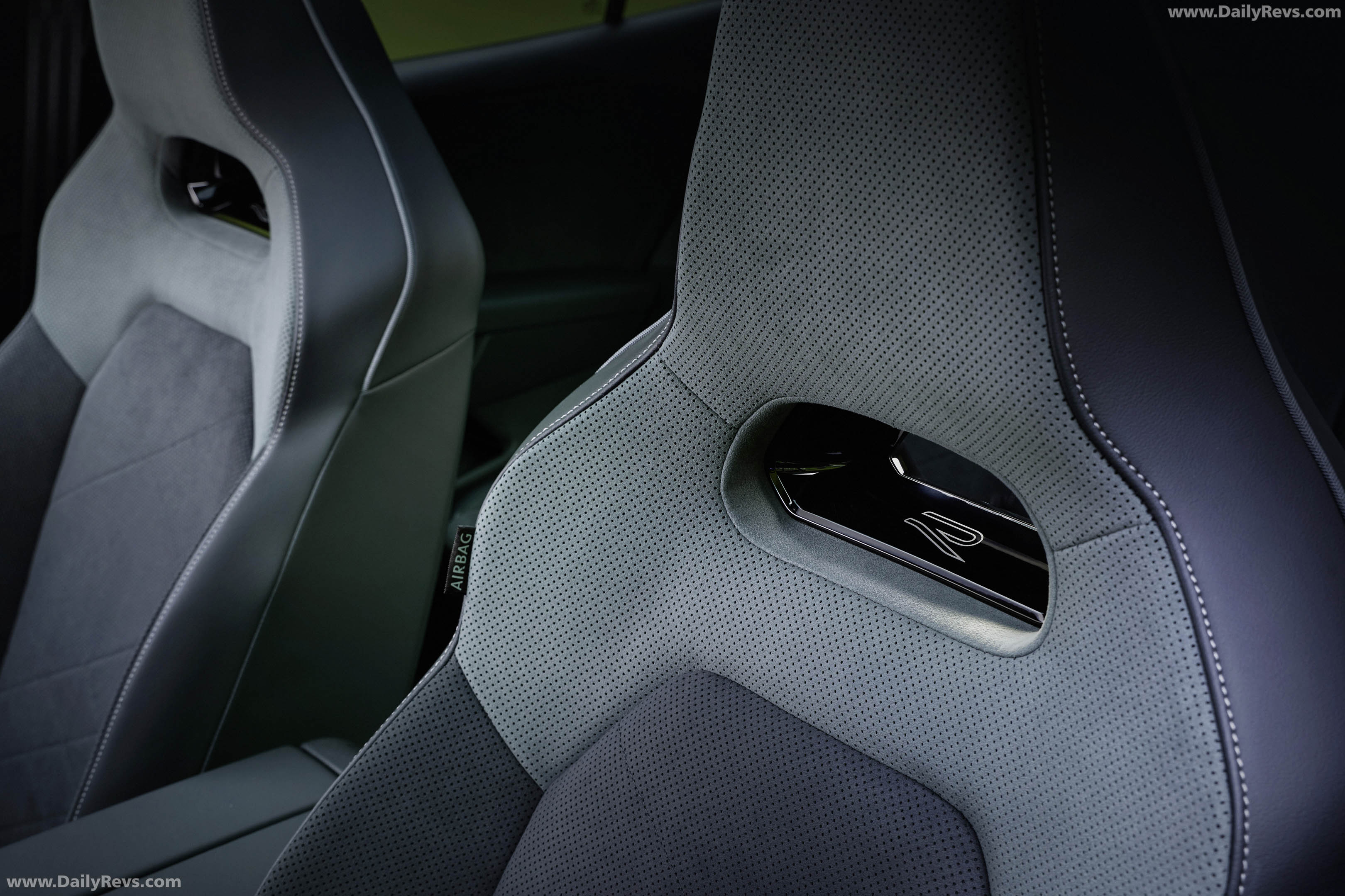 2027 Volkswagen ID. Tiguan R-Line Interior
