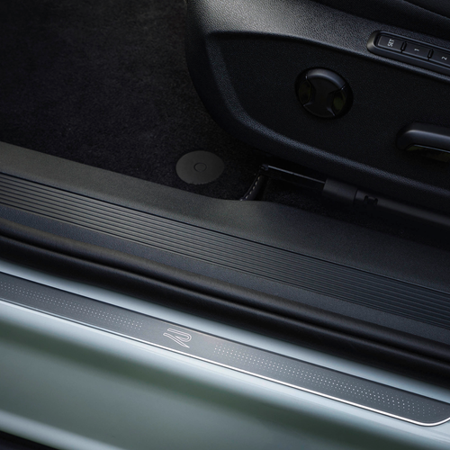 2027 Volkswagen ID. Tiguan R-Line Interior