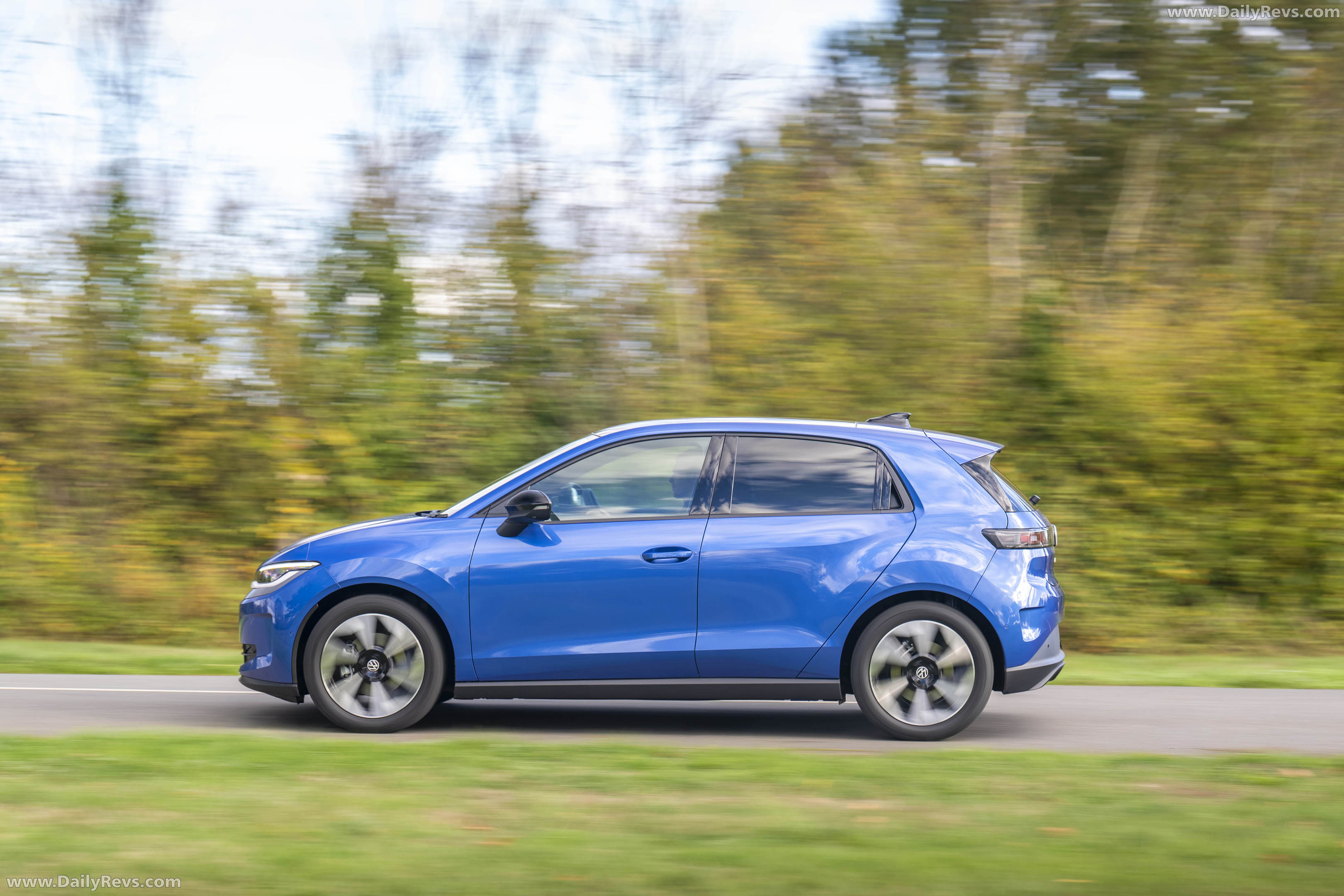 2027 Volkswagen ID. Polo Style Side View