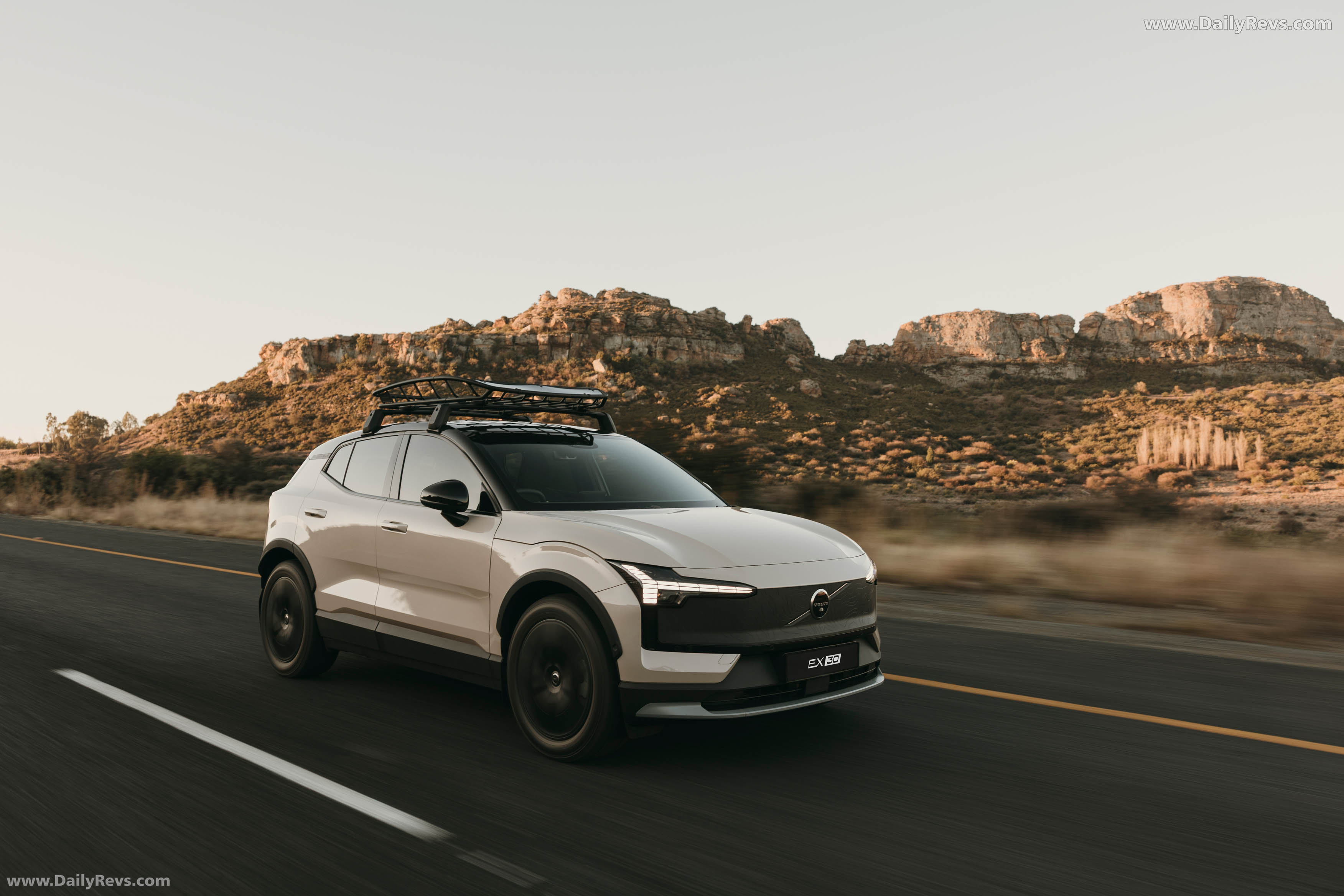 2026 Volvo EX30 Cross Country South African Version Front View