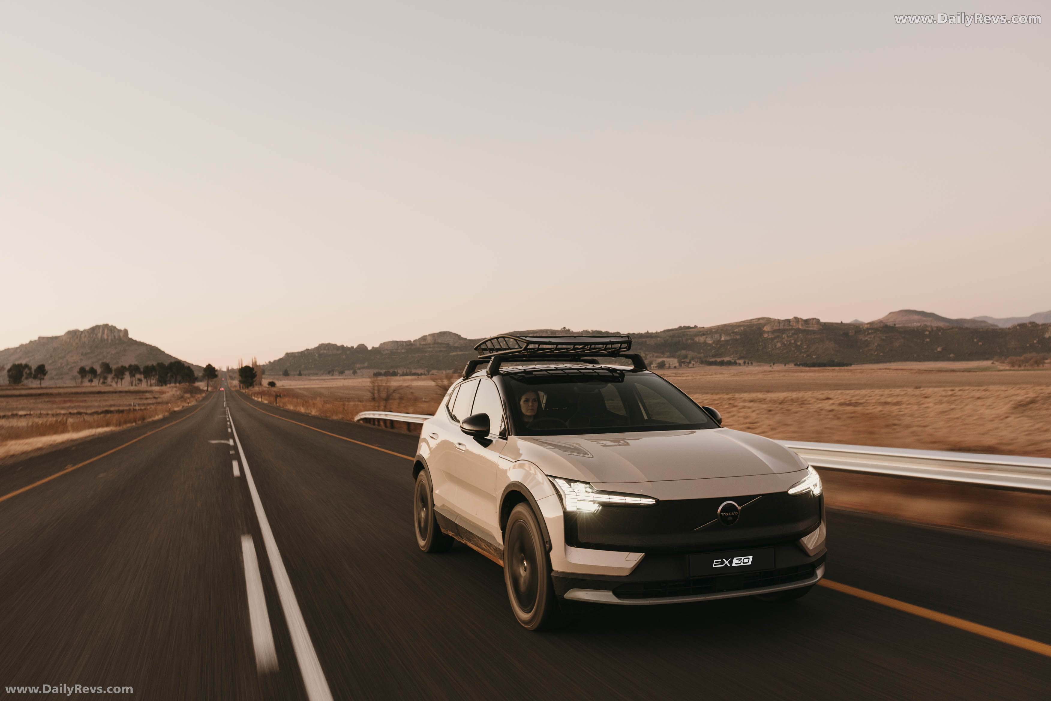 2026 Volvo EX30 Cross Country South African Version Front View