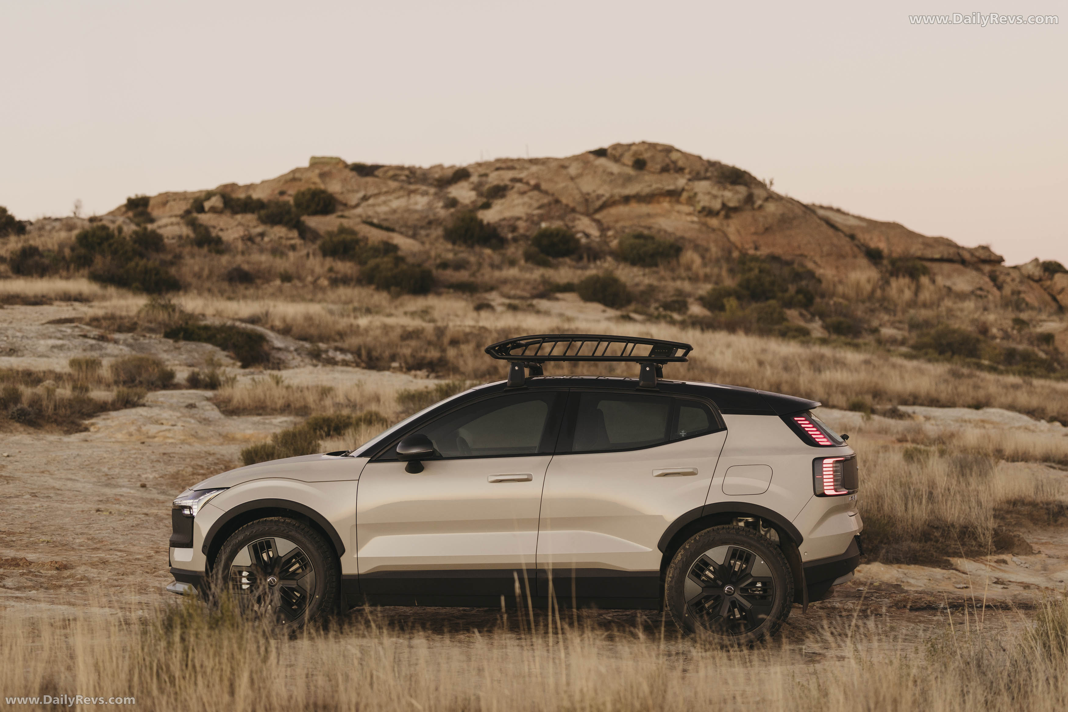 2026 Volvo EX30 Cross Country South African Version Compact Electric 2026 Volvo EX30 Cross Country South African Version Compact Electric