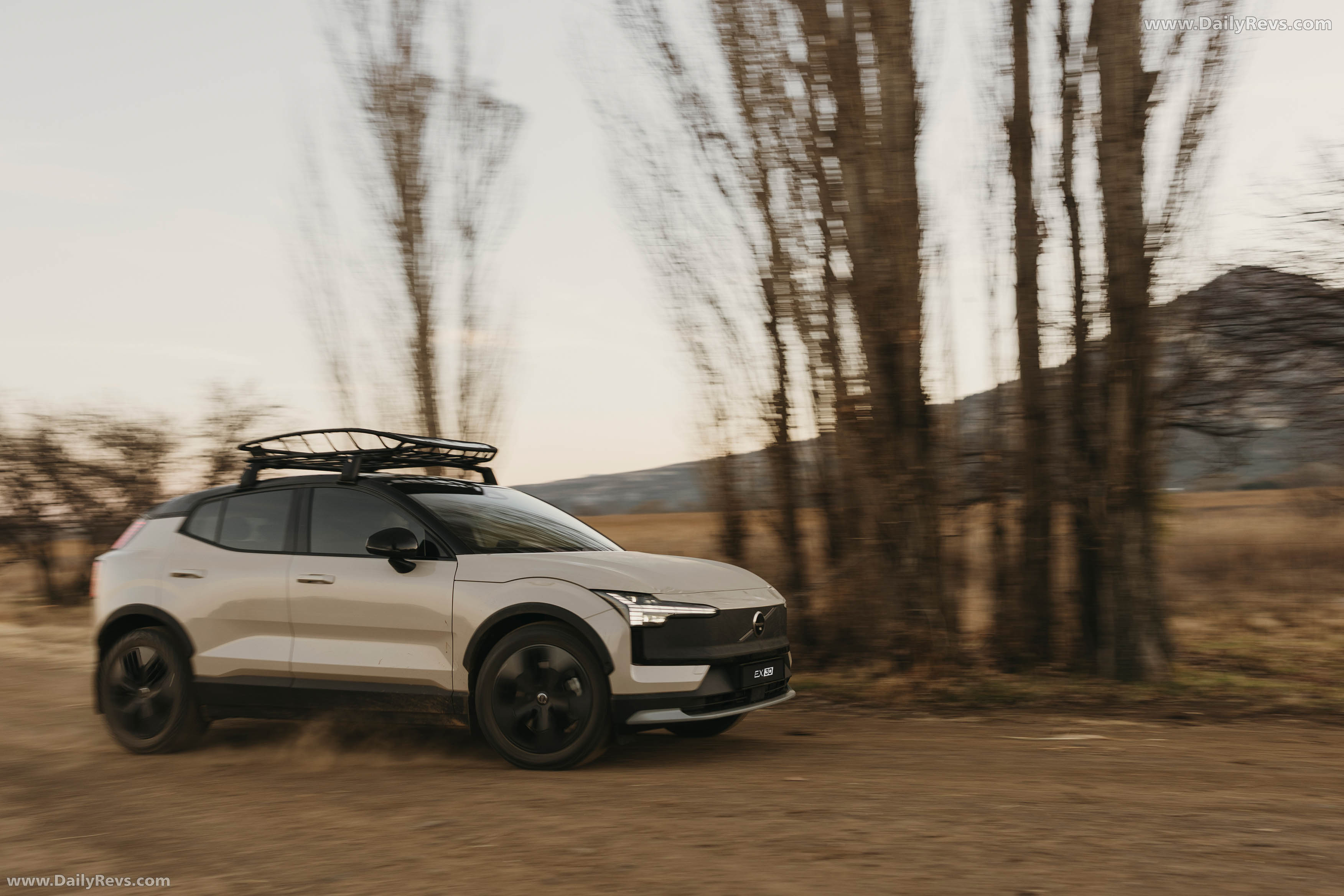 2026 Volvo EX30 Cross Country South African Version Side View