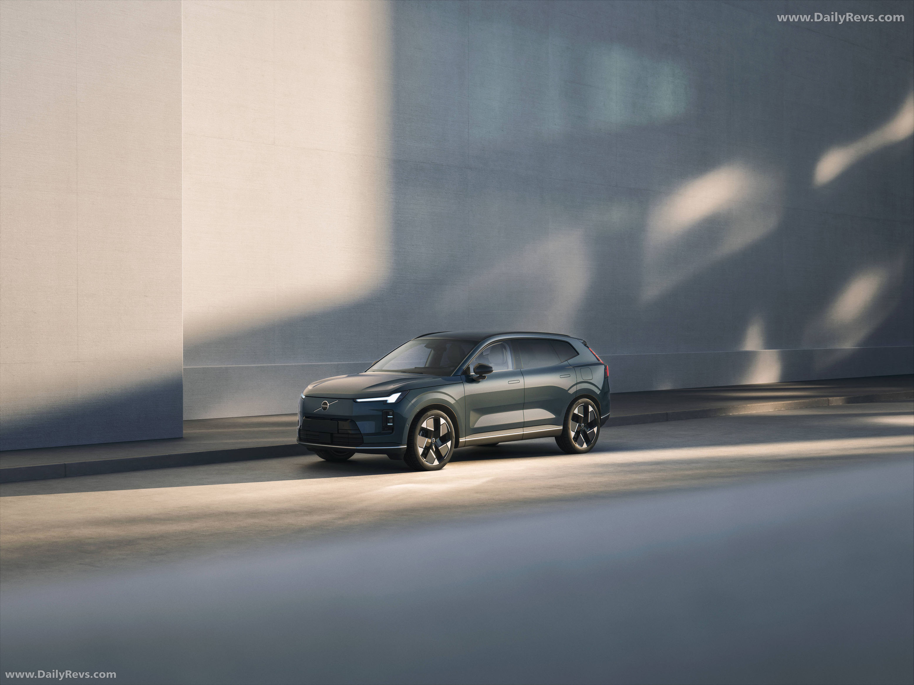2026 Volvo XC70 Chinese Version Front View