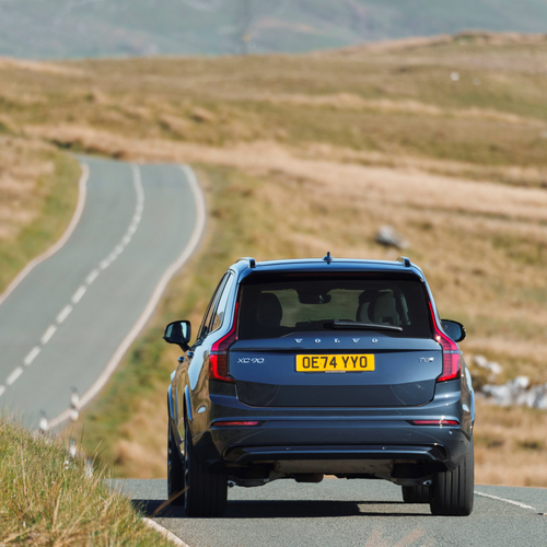 2025 Volvo XC90 T8 Ultra Rear View