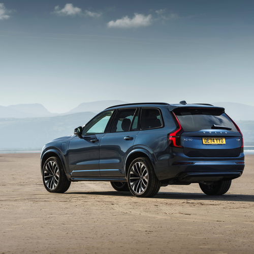 2025 Volvo XC90 T8 Ultra Rear View
