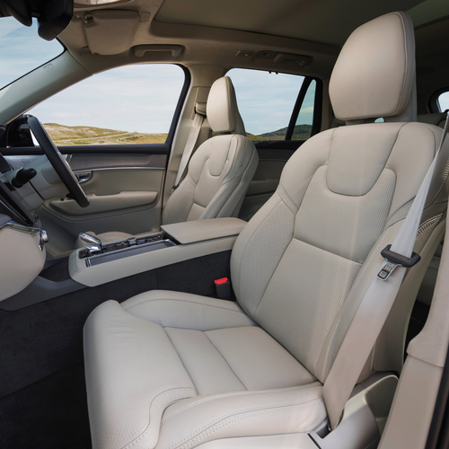2025 Volvo XC90 T8 Ultra Interior