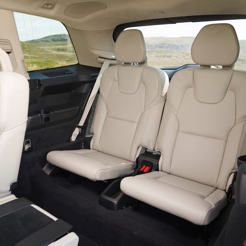 2025 Volvo XC90 T8 Ultra Interior