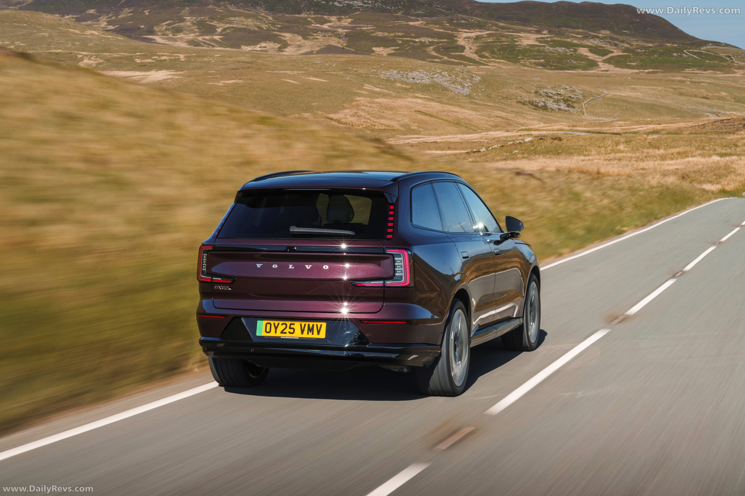 2025 Volvo EX90 Twin Motor Ultra Rear View