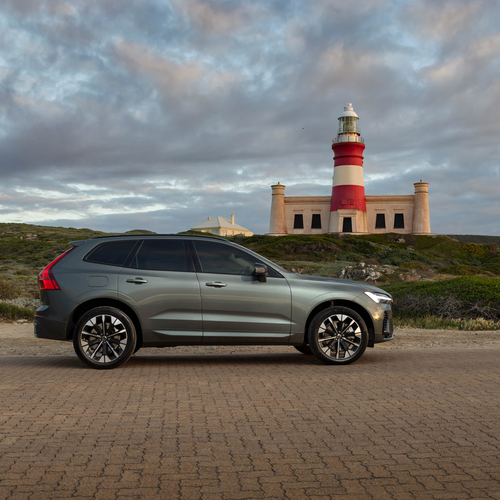 2026 Volvo XC60 South African Version Side View