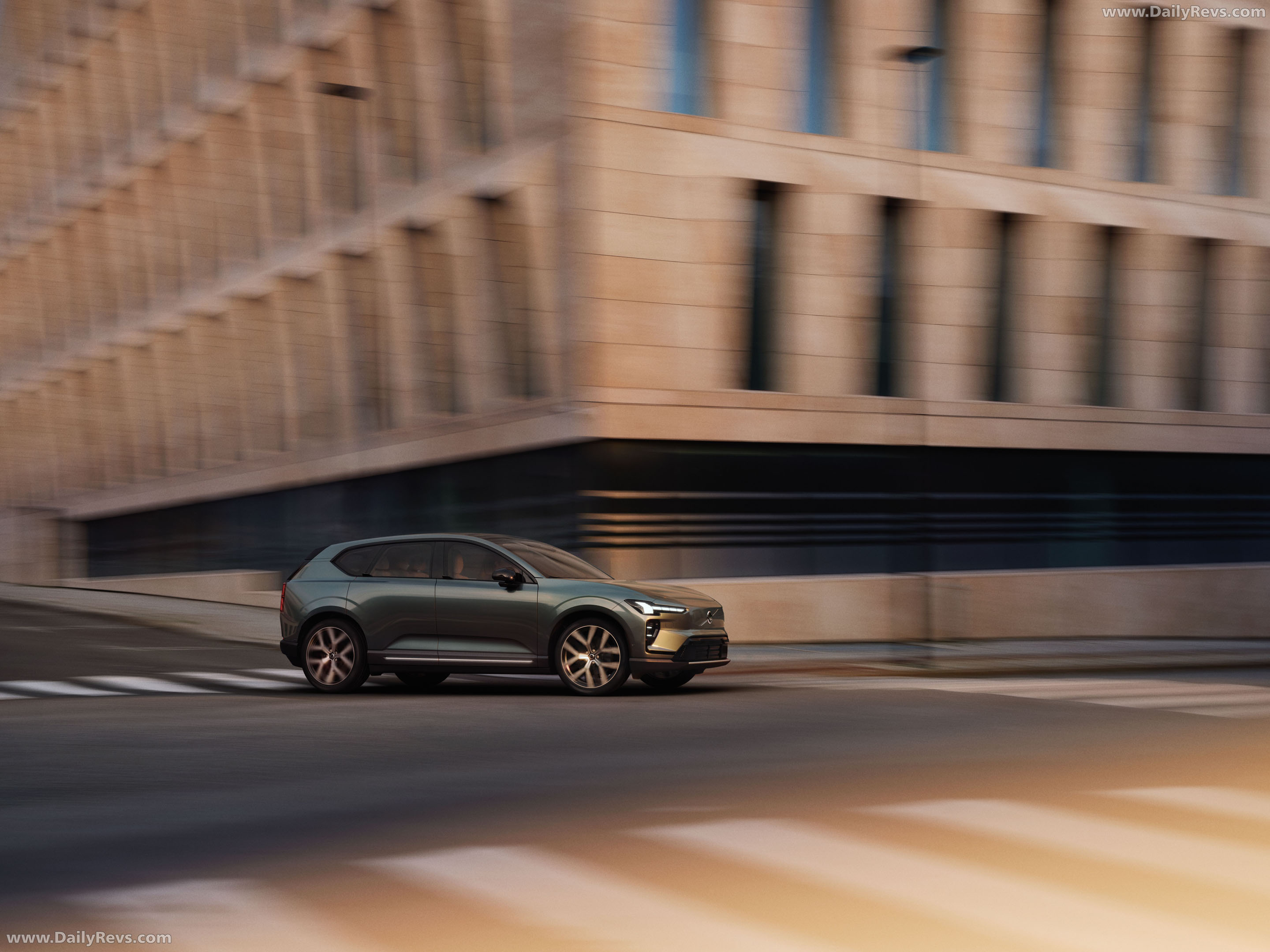 2027 Volvo EX60 Side View