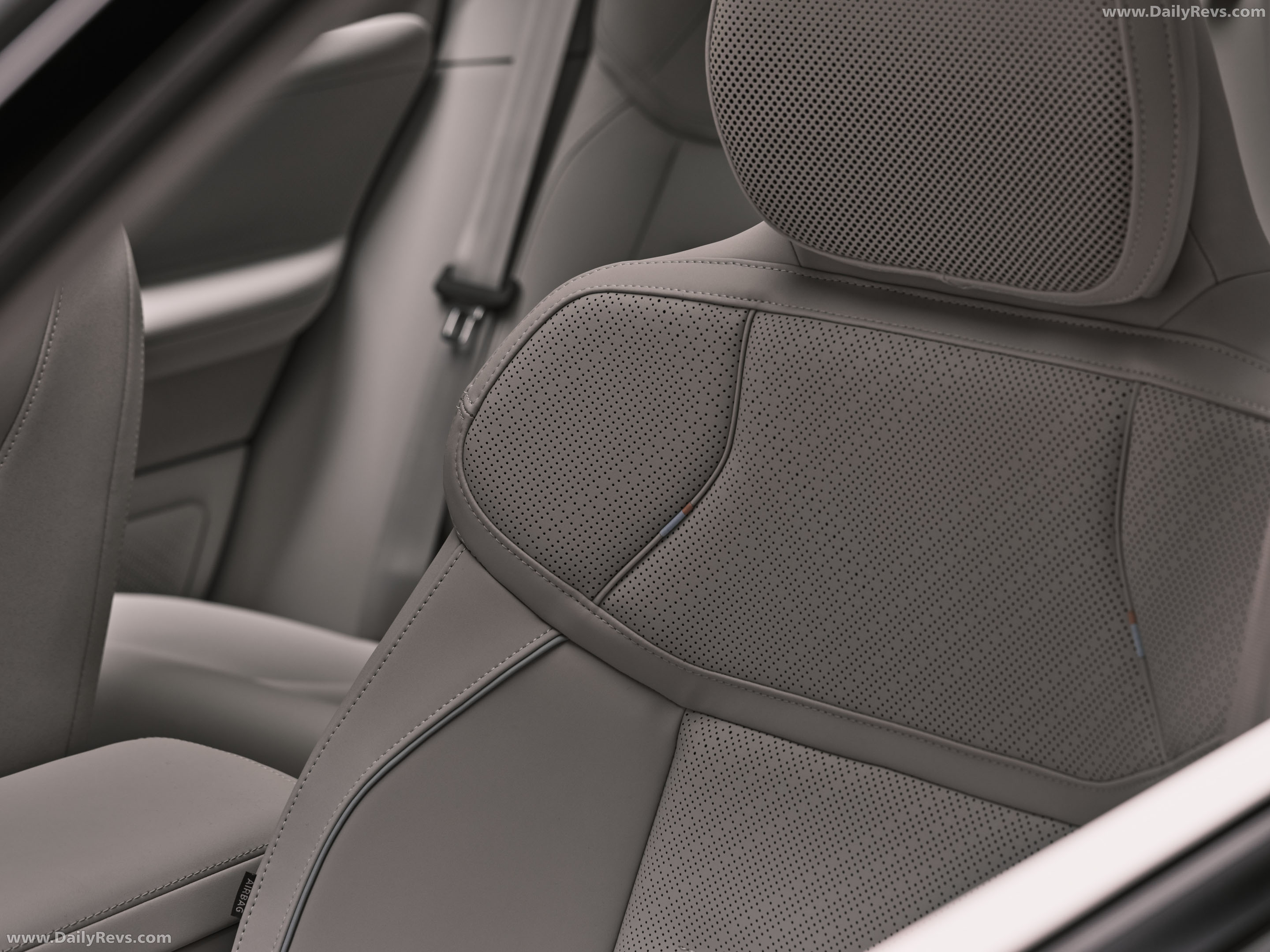 2027 Volvo EX60 Interior