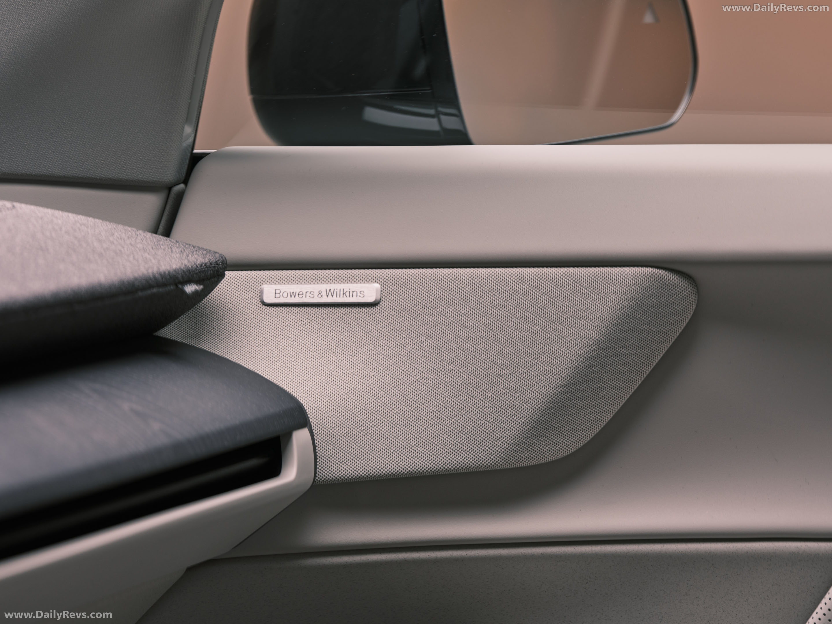 2027 Volvo EX60 Interior