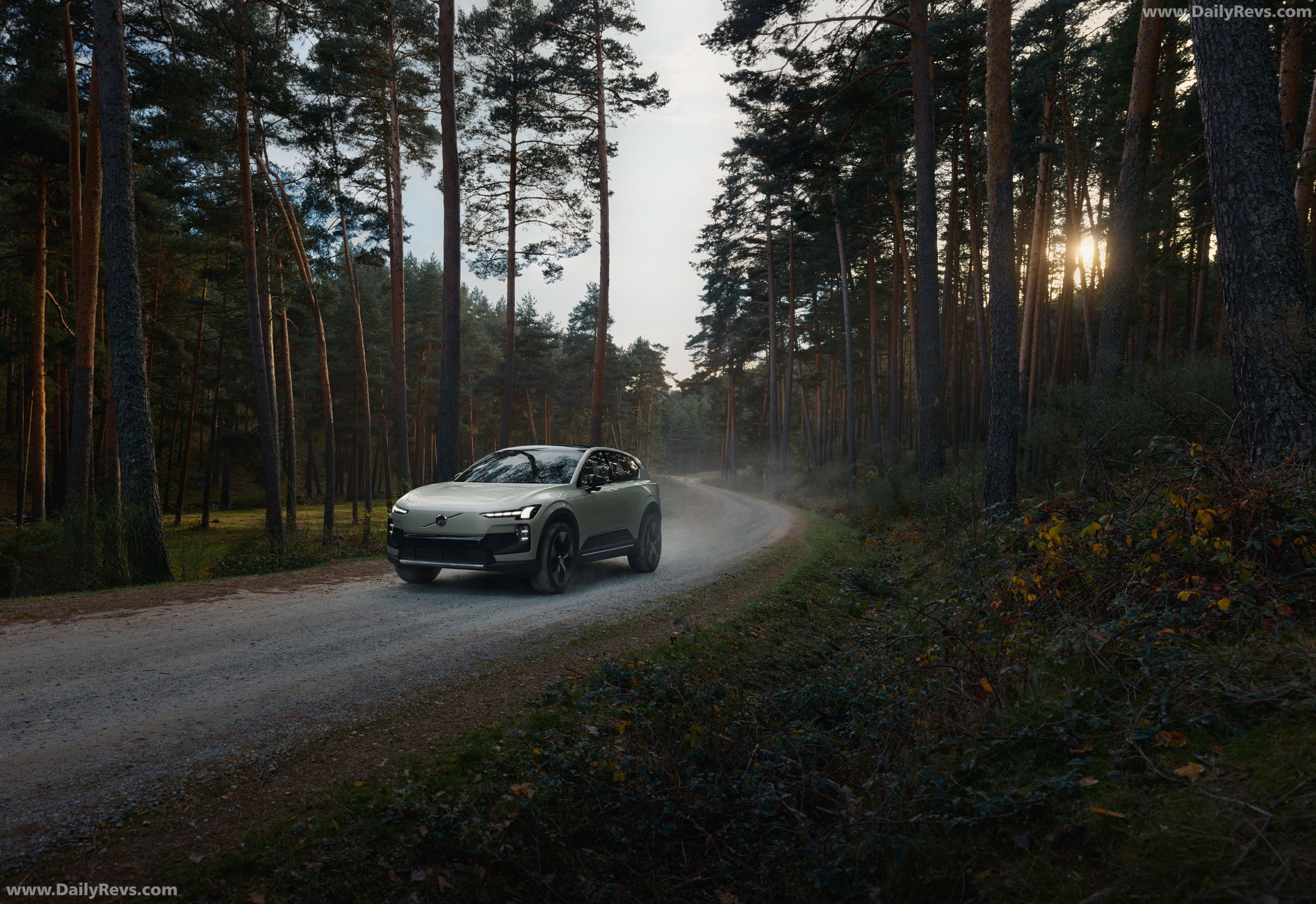 2027 Volvo EX60 Cross Country Front View