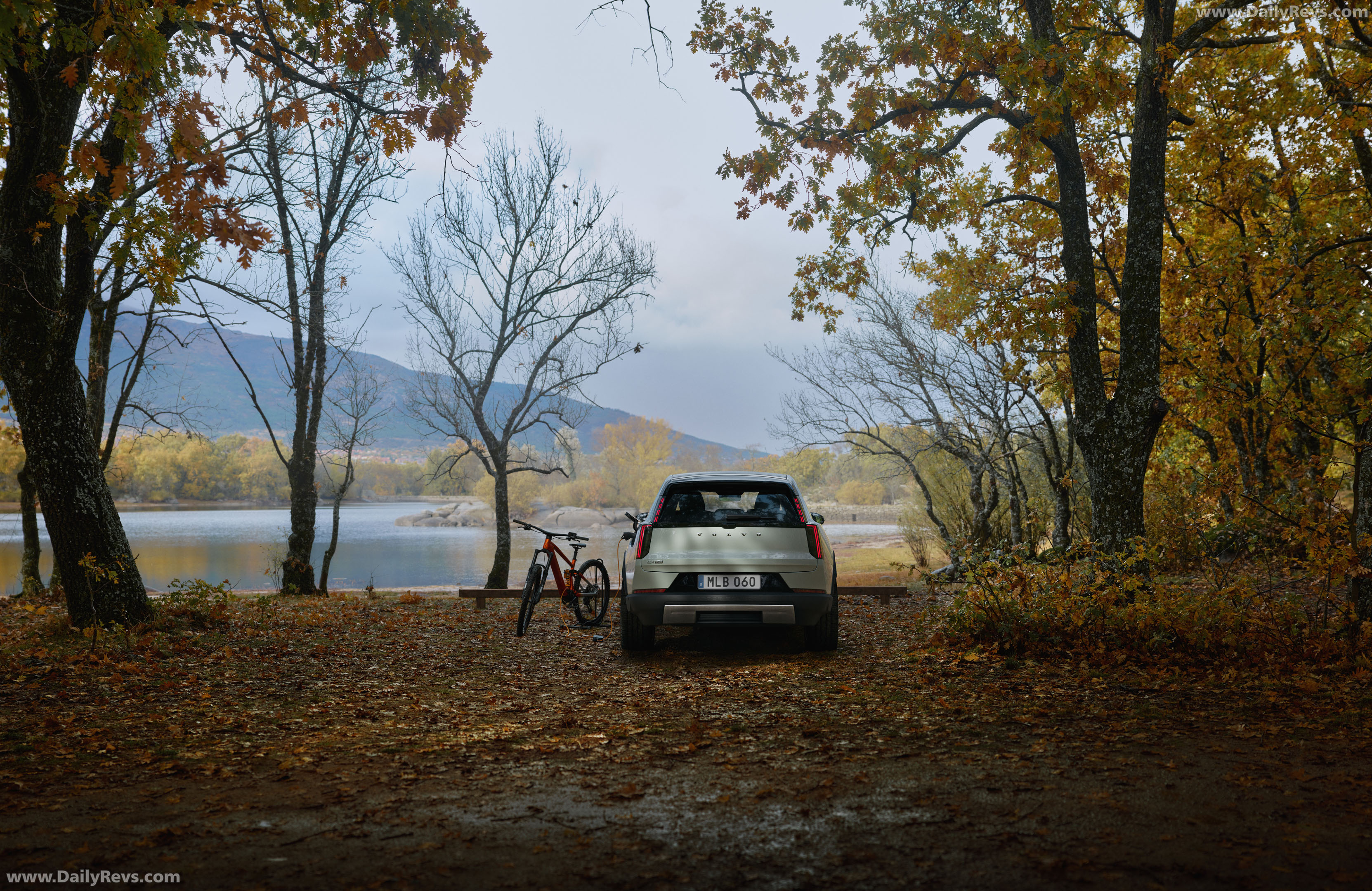 2027 Volvo EX60 Cross Country Rear View