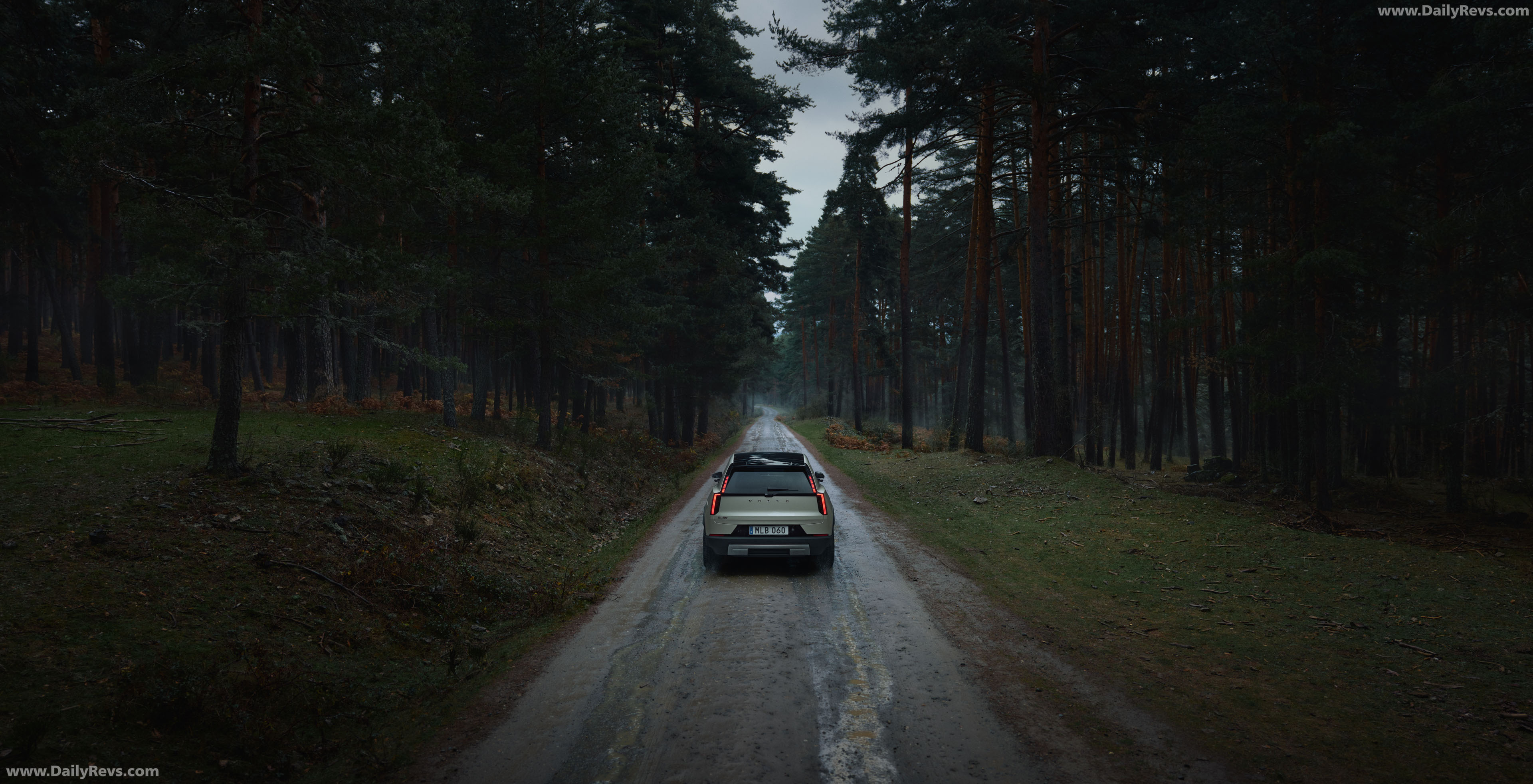 2027 Volvo EX60 Cross Country Top View
