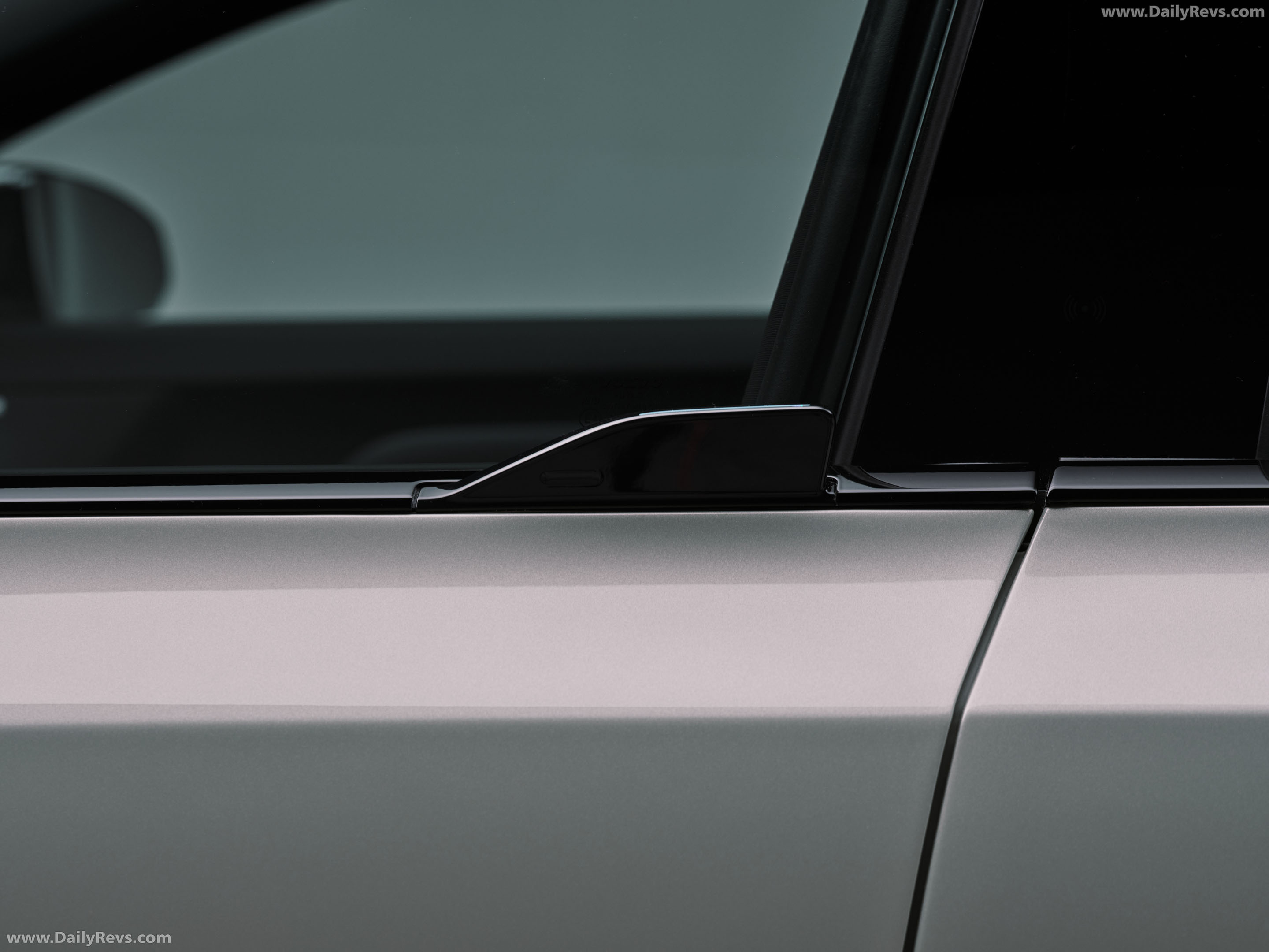 2027 Volvo EX60 Cross Country Exterior