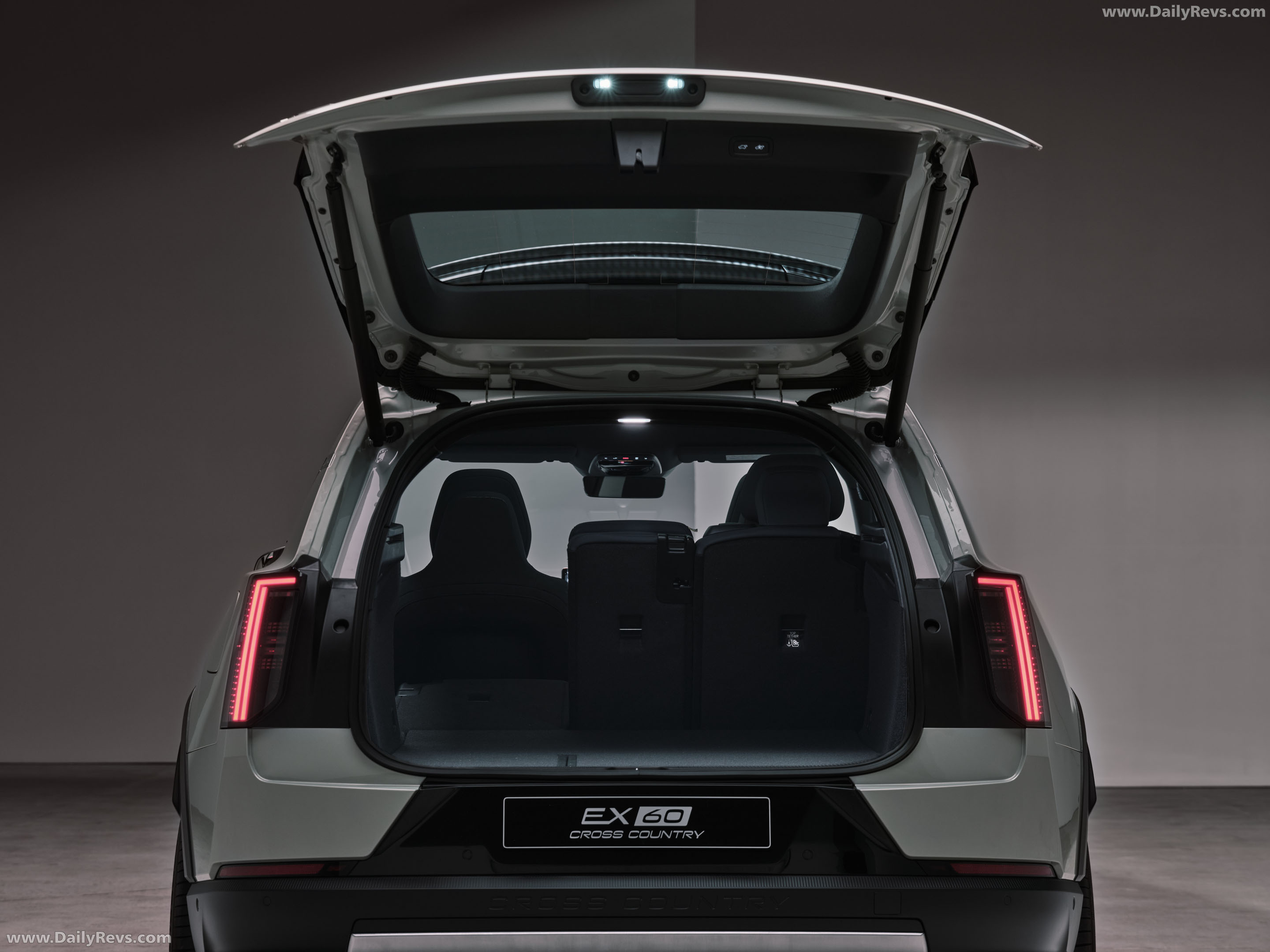 2027 Volvo EX60 Cross Country Interior