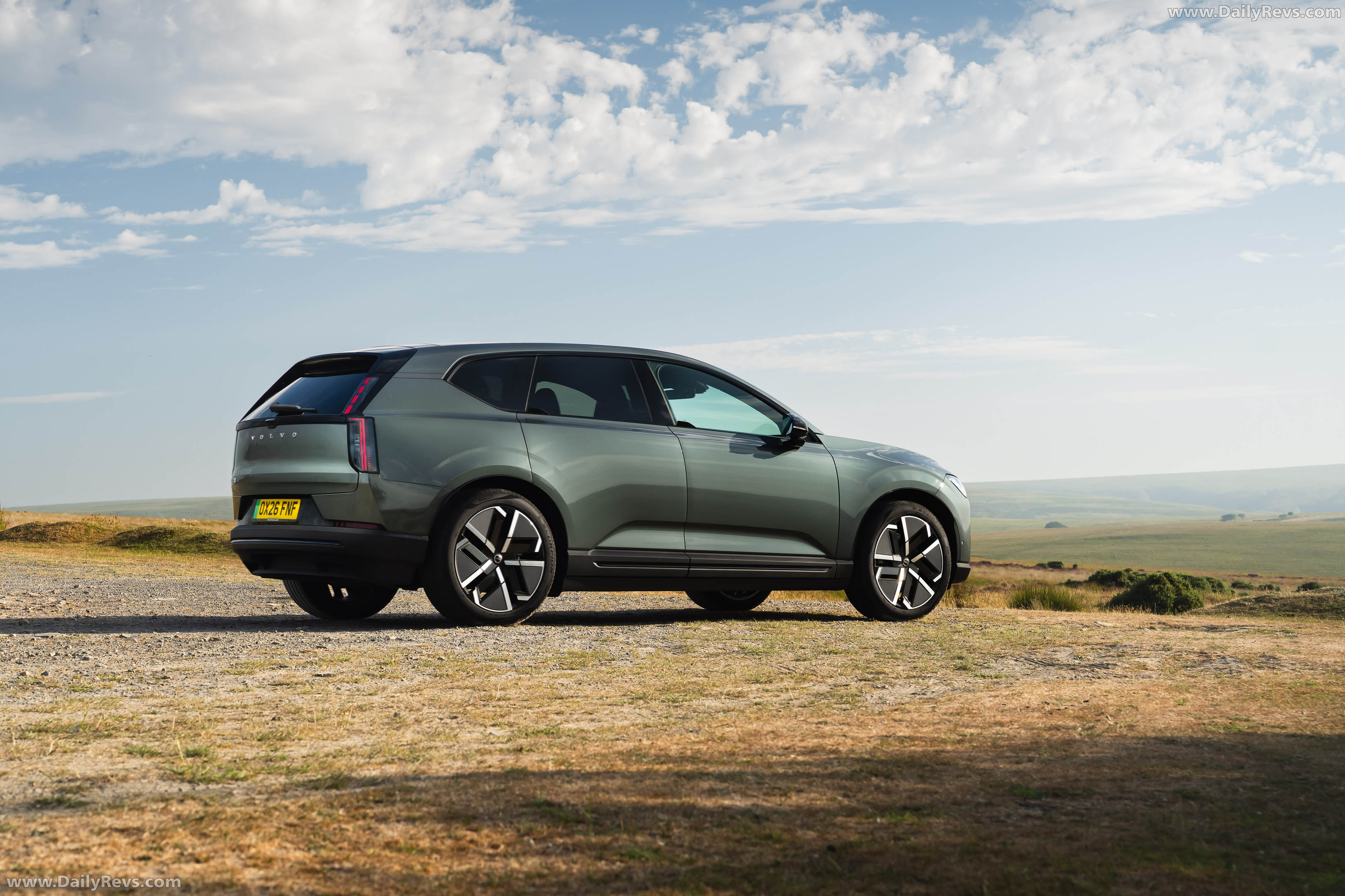 2027 Volvo EX60 UK Version Rear View