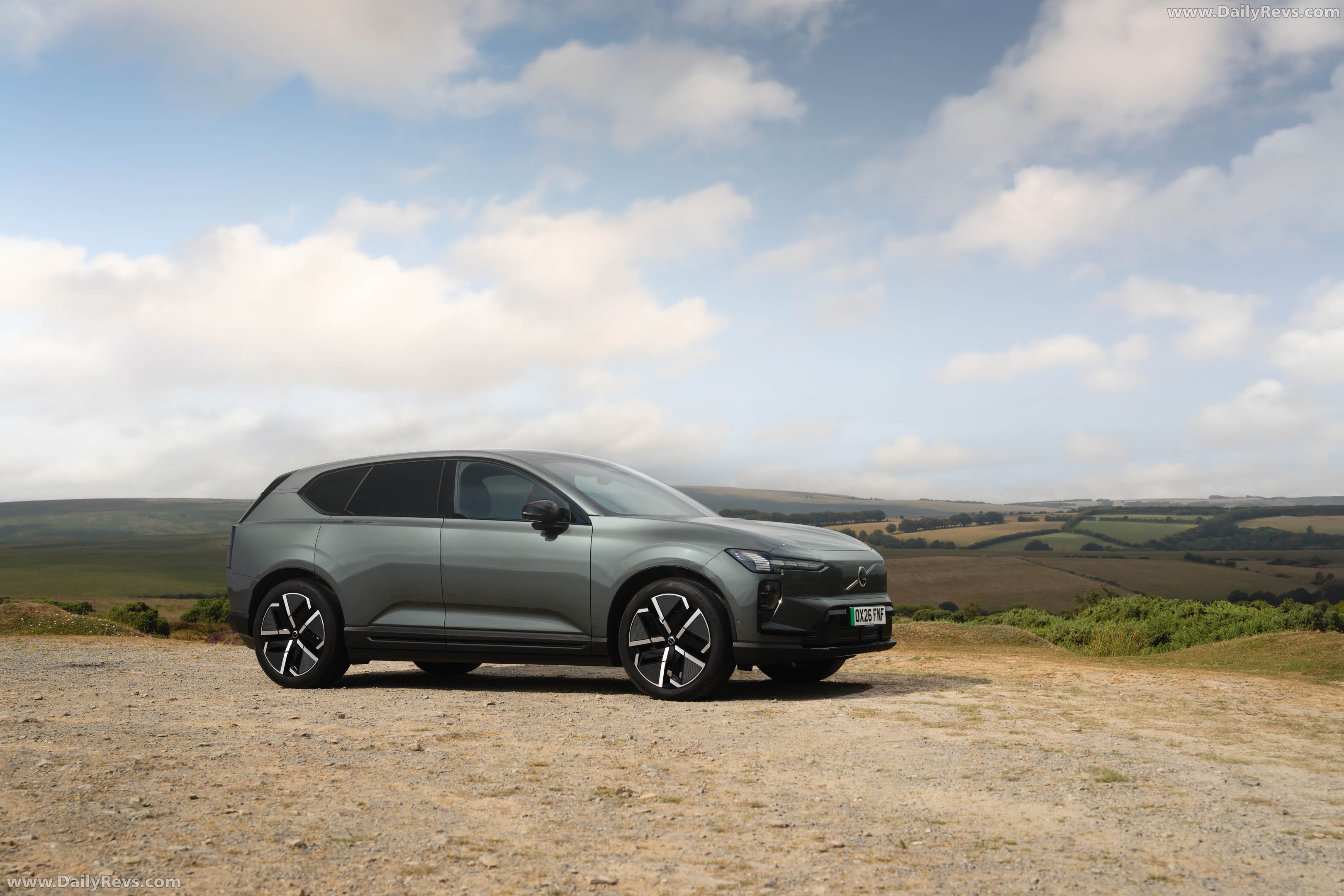 2027 Volvo EX60 UK Version Side View