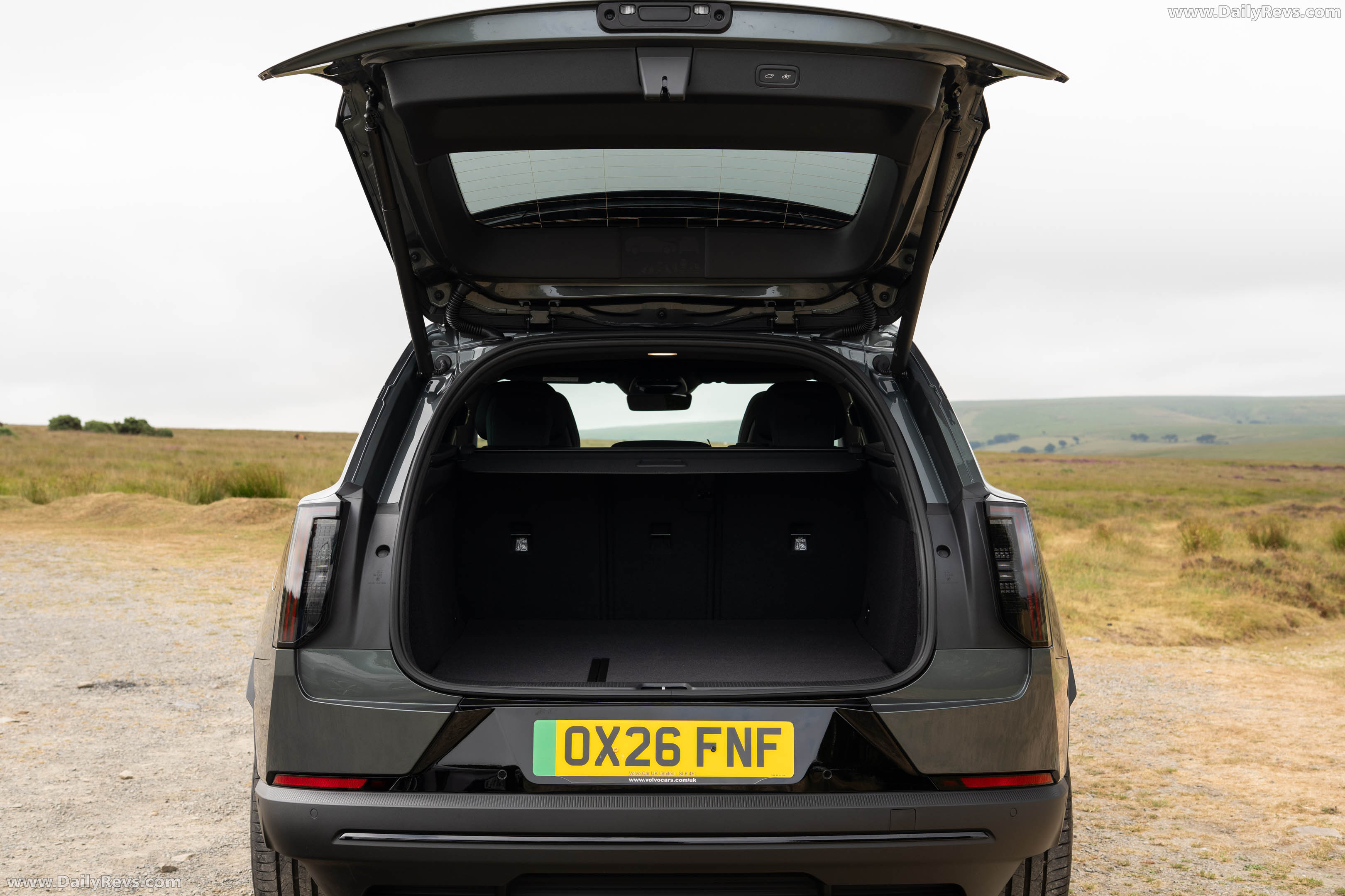 2027 Volvo EX60 UK Version Interior