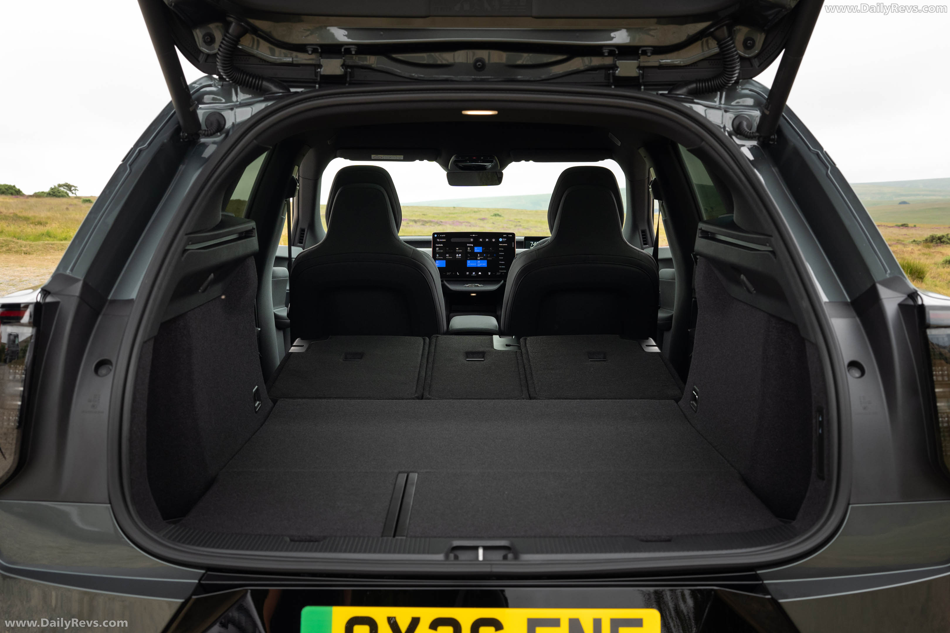 2027 Volvo EX60 UK Version Interior