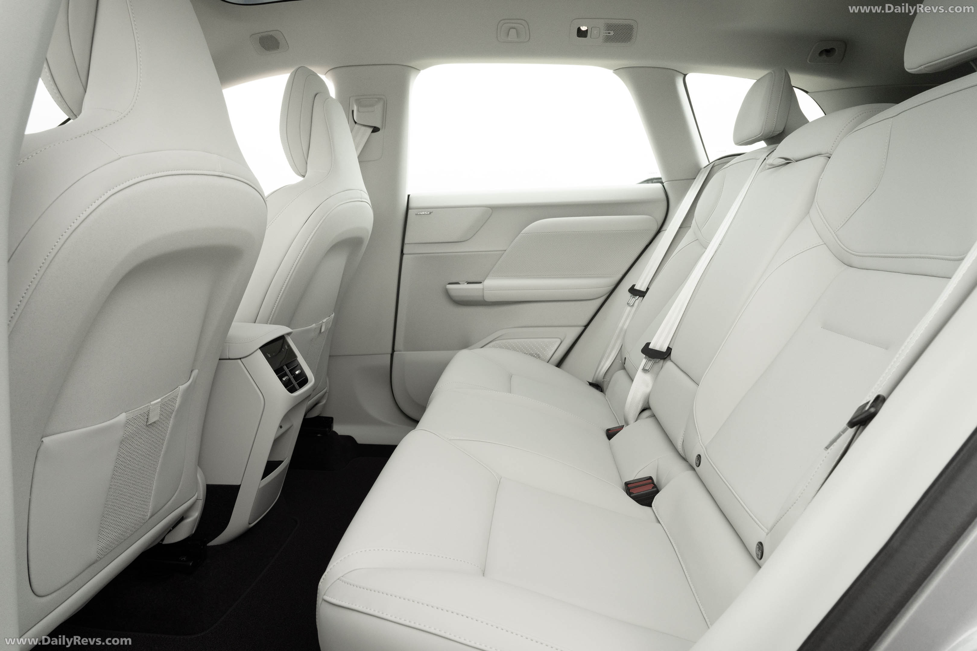 2027 Volvo EX60 UK Version Interior