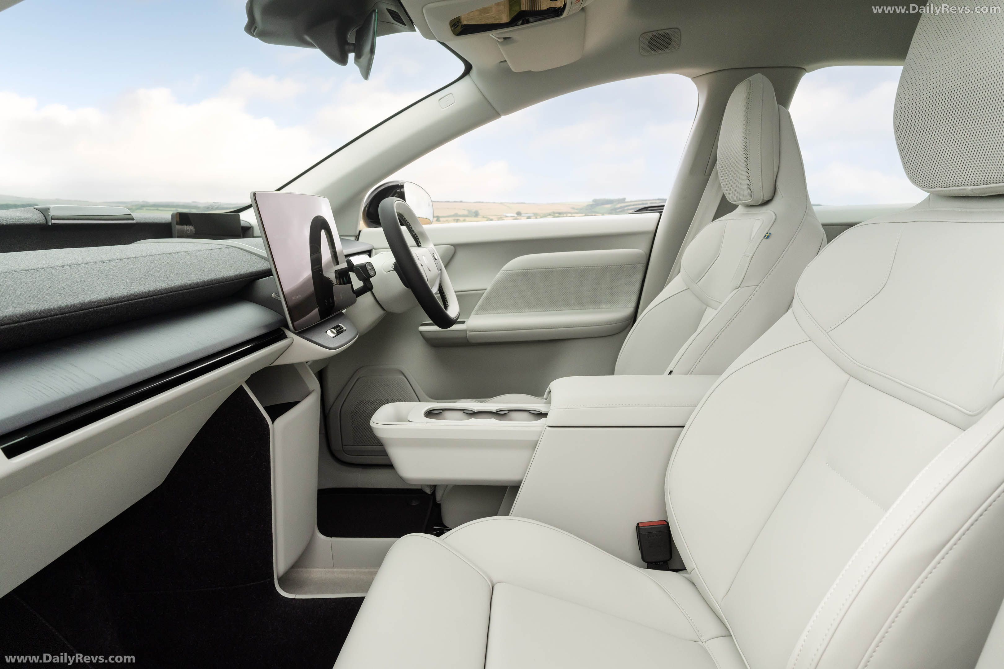 2027 Volvo EX60 UK Version Interior