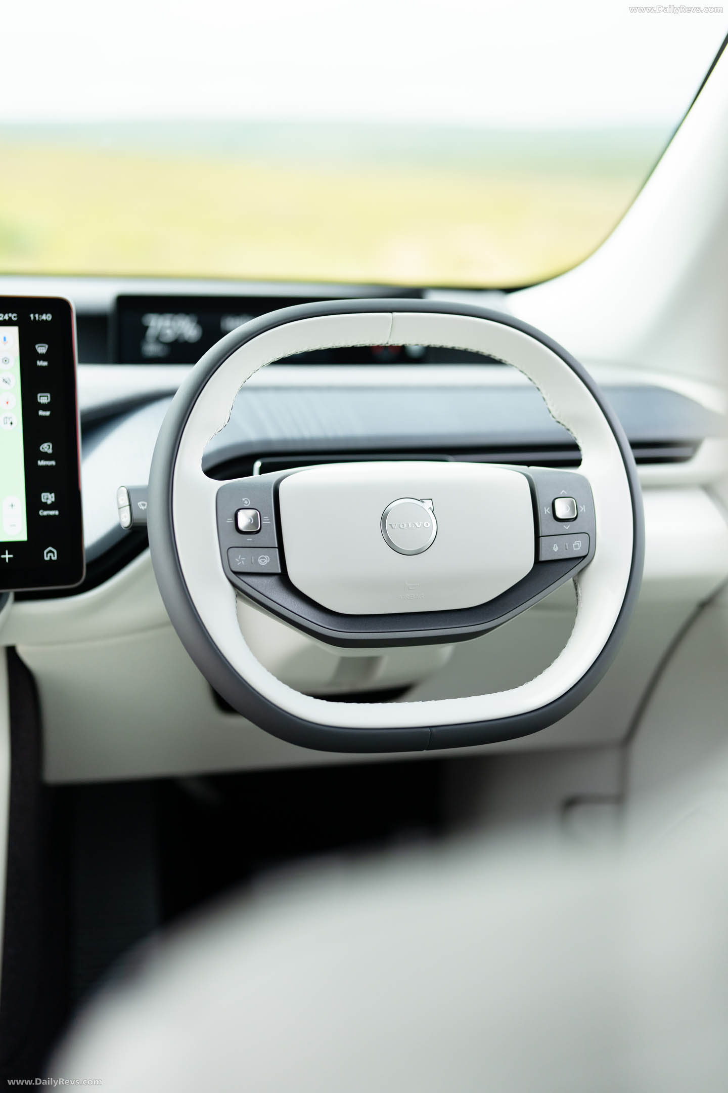 2027 Volvo EX60 UK Version Interior