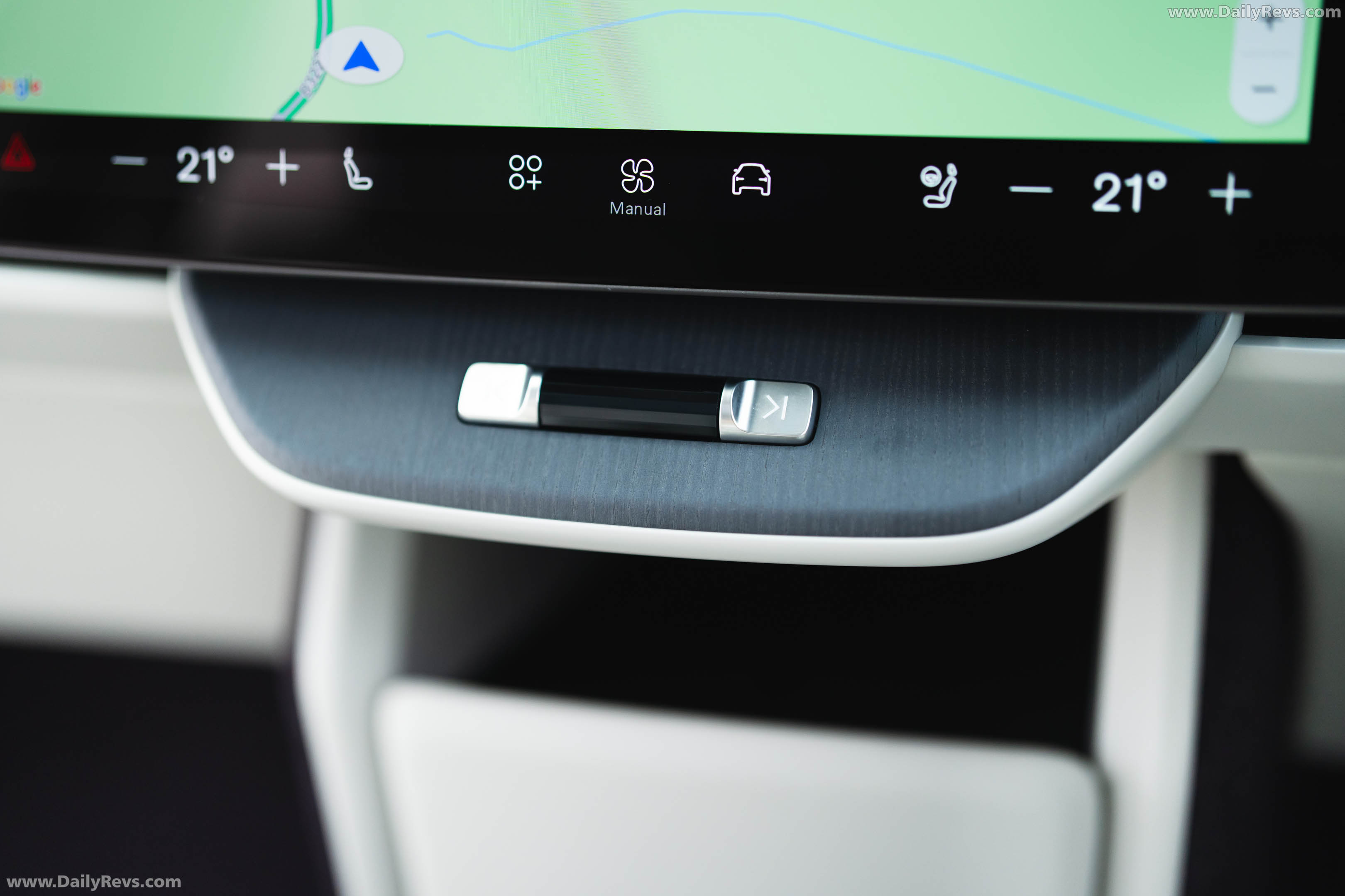 2027 Volvo EX60 UK Version Interior