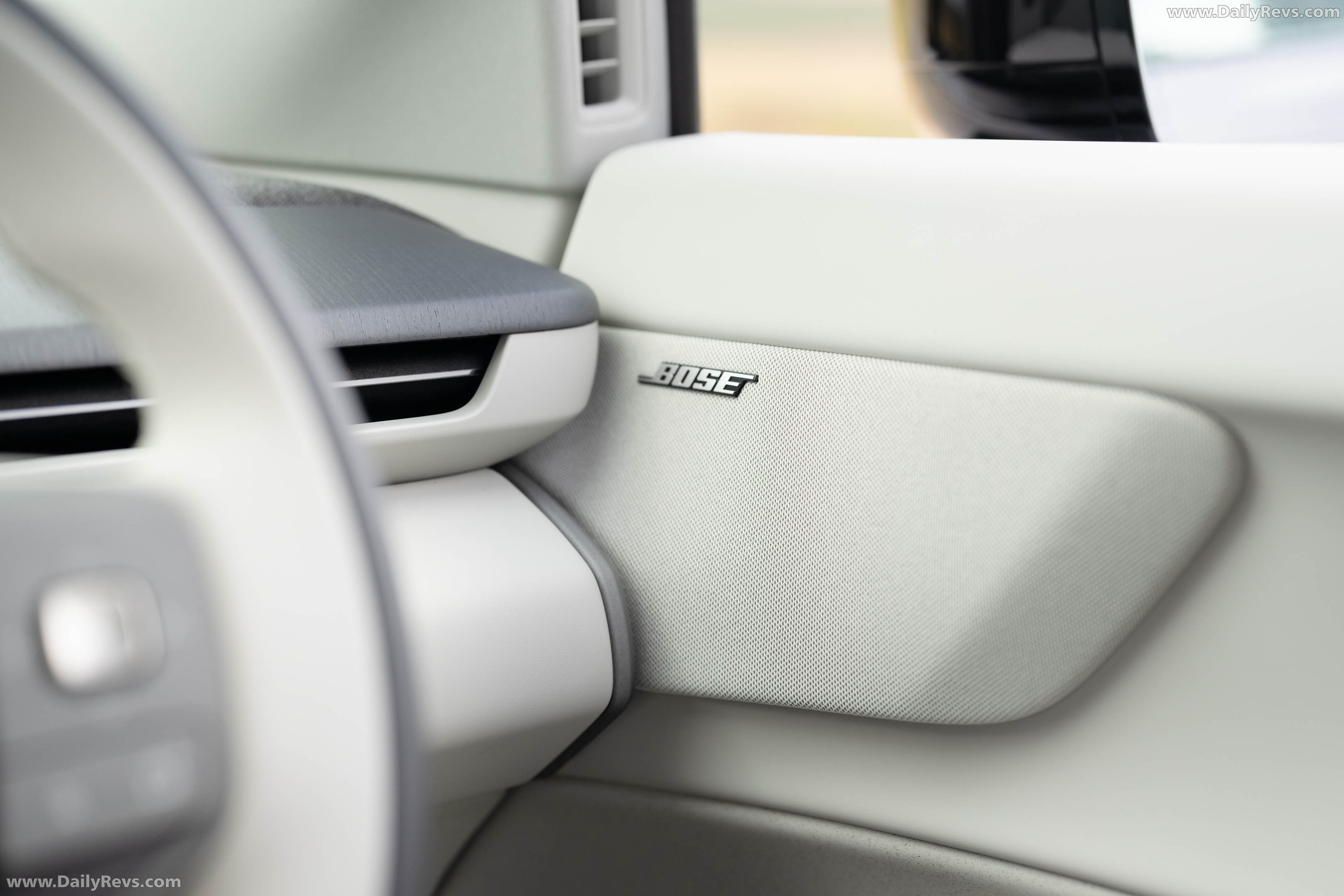2027 Volvo EX60 UK Version Interior