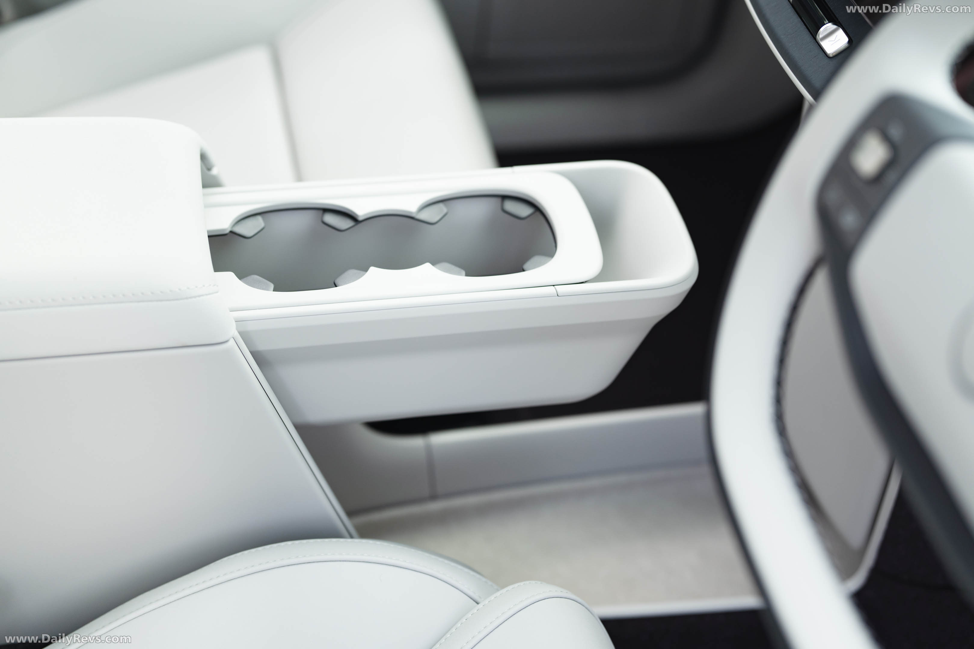 2027 Volvo EX60 UK Version Interior