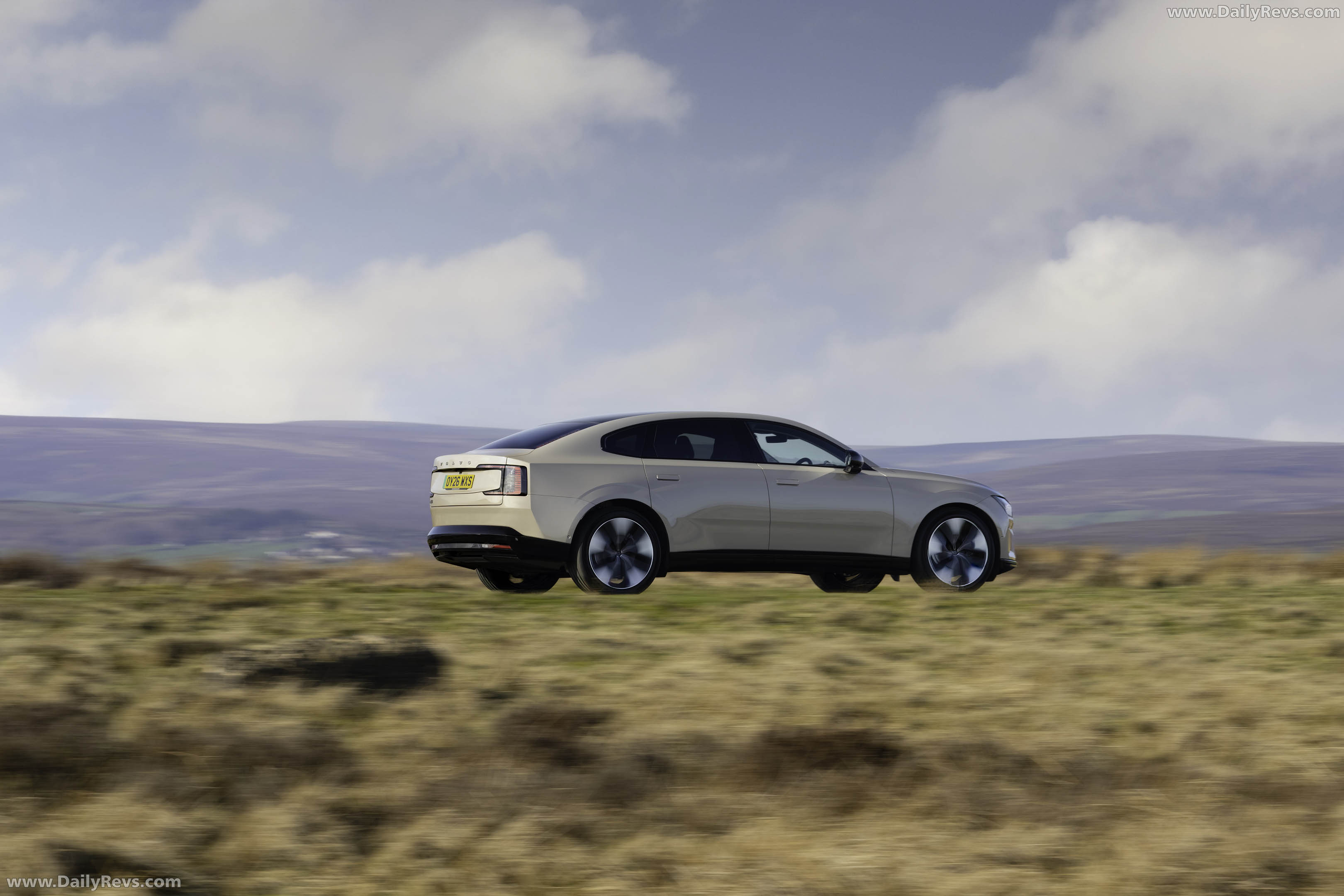 2026 Volvo ES90 UK Version Rear View