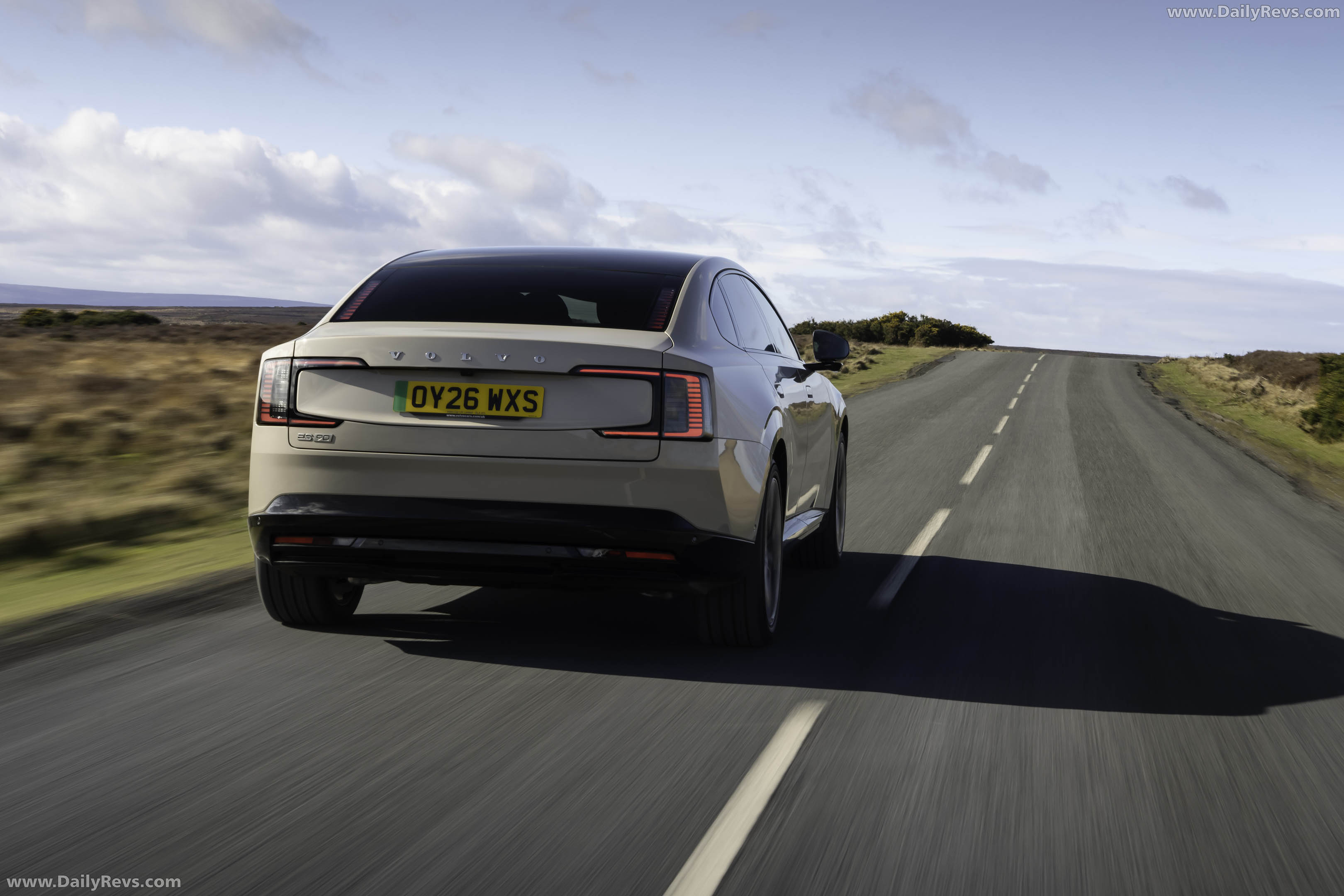 2026 Volvo ES90 UK Version Rear View