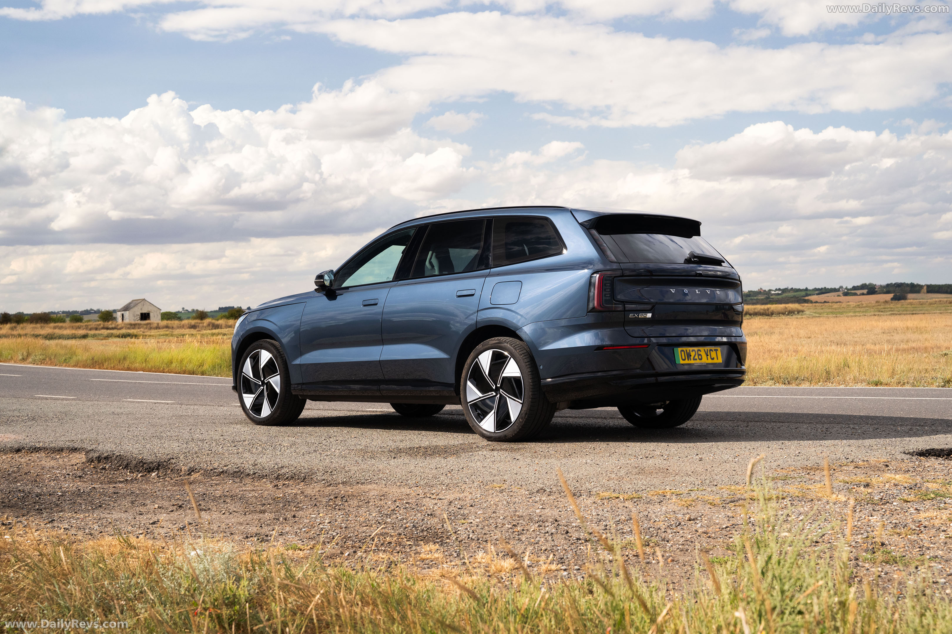 2027 Volvo EX90 UK Version Rear View