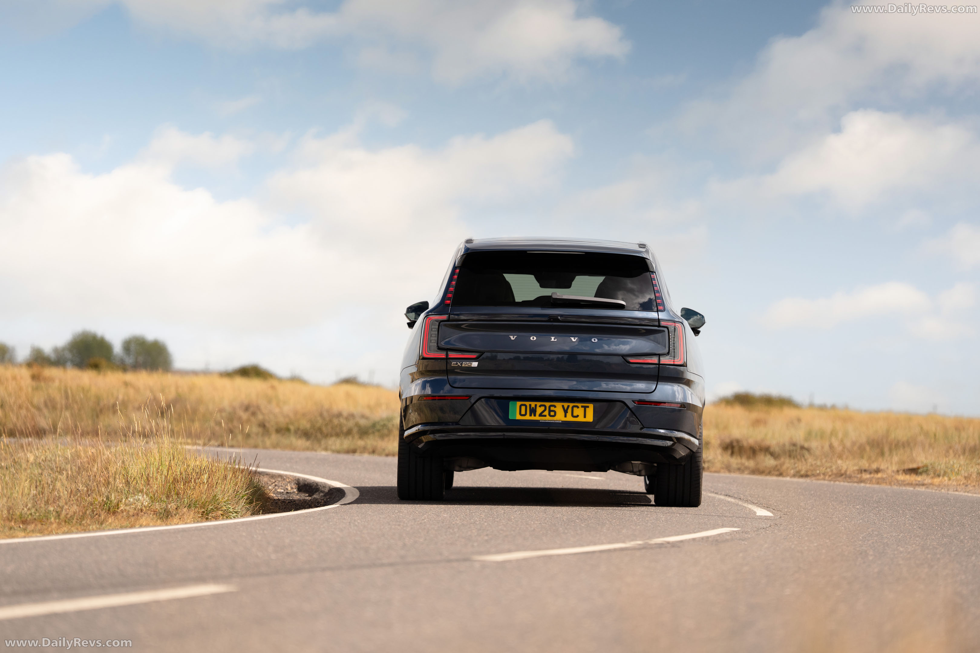 2027 Volvo EX90 UK Version Rear View