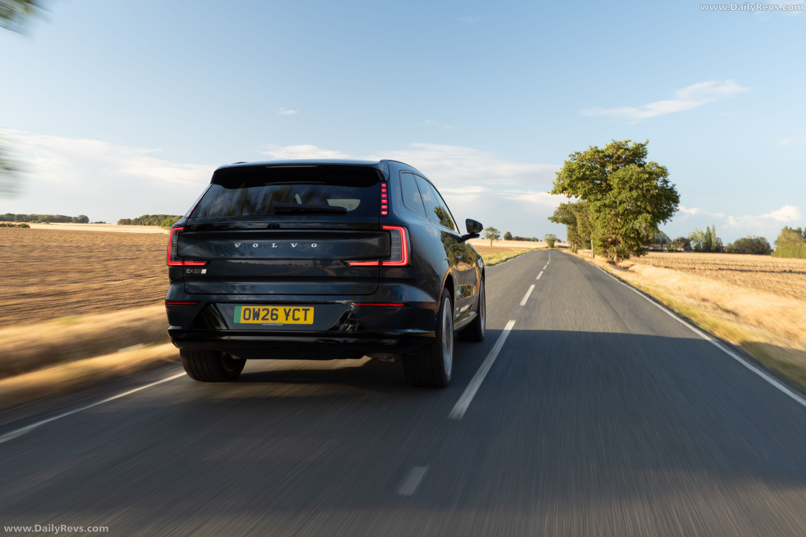 2027 Volvo EX90 UK Version Rear View