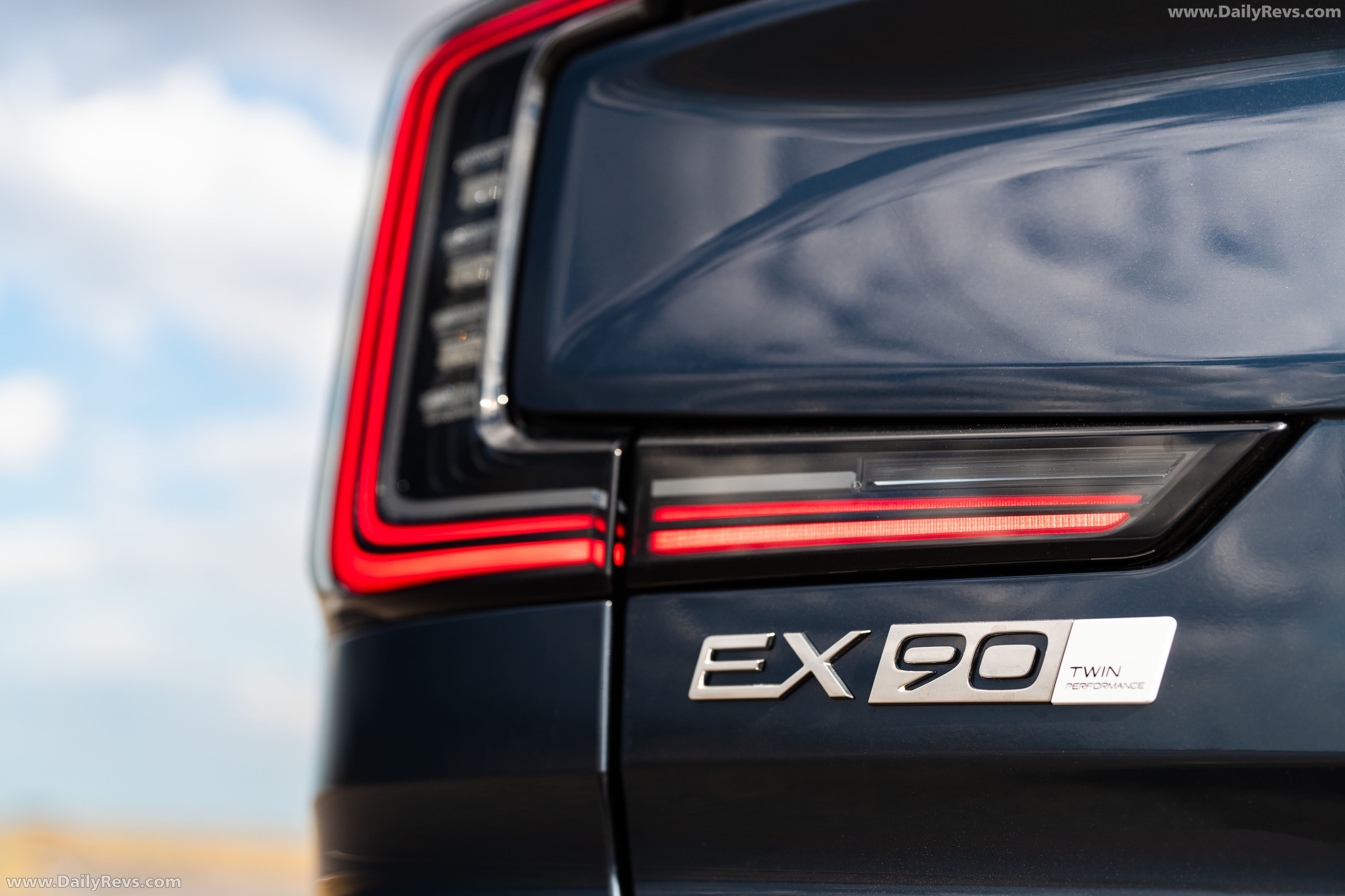 2027 Volvo EX90 UK Version Exterior