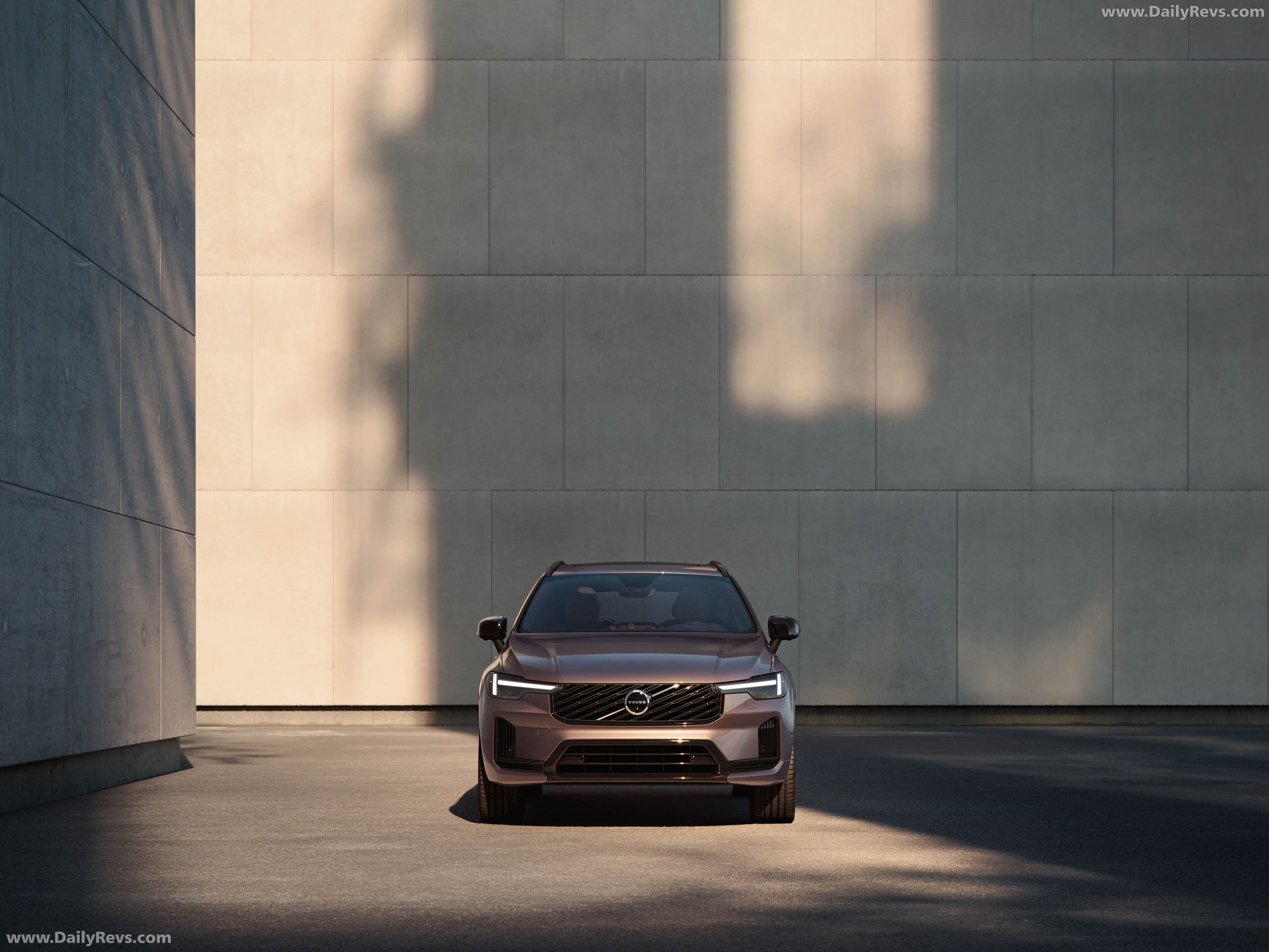 2027 Volvo XC60 Front View