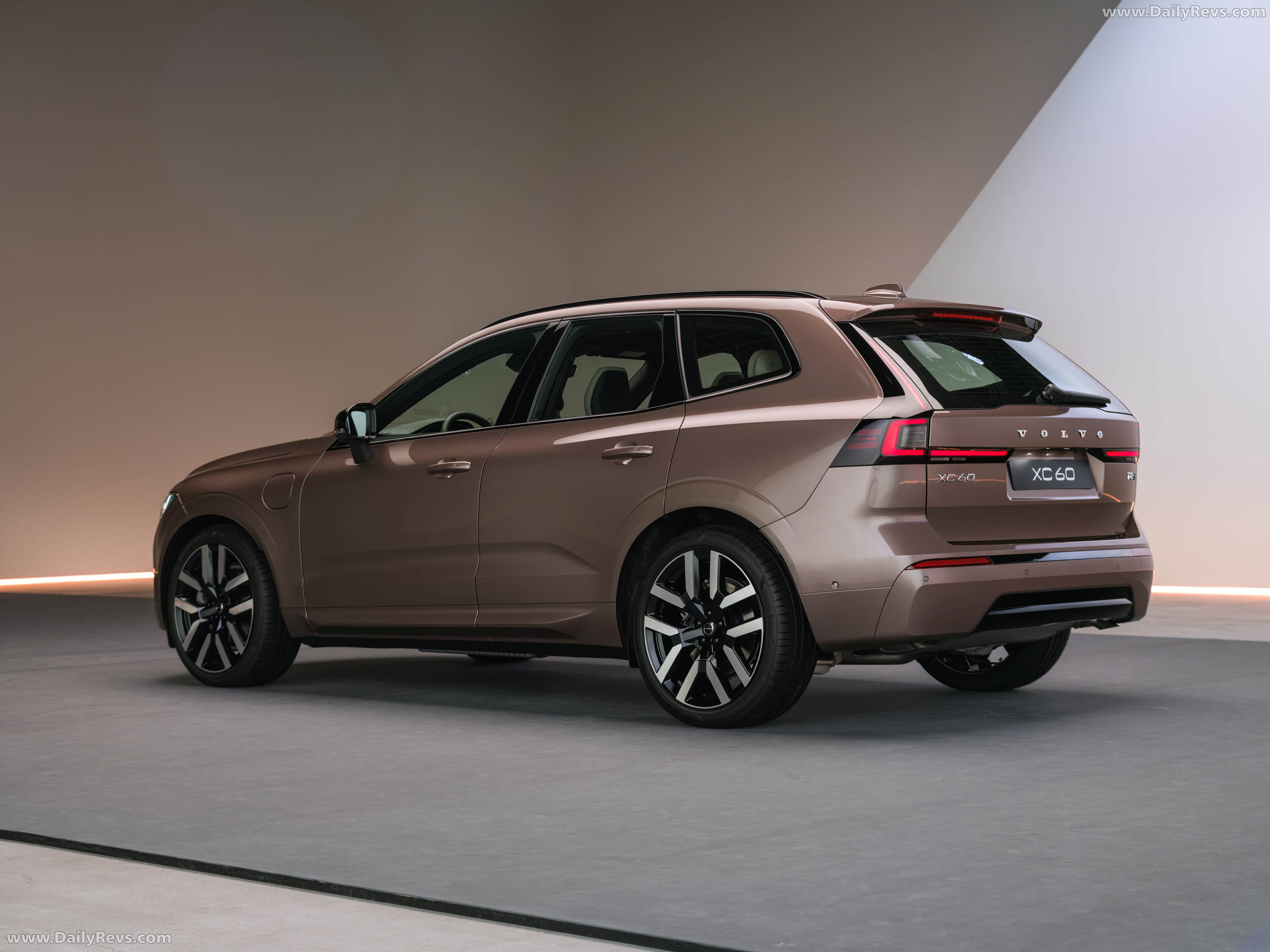2027 Volvo XC60 Rear View