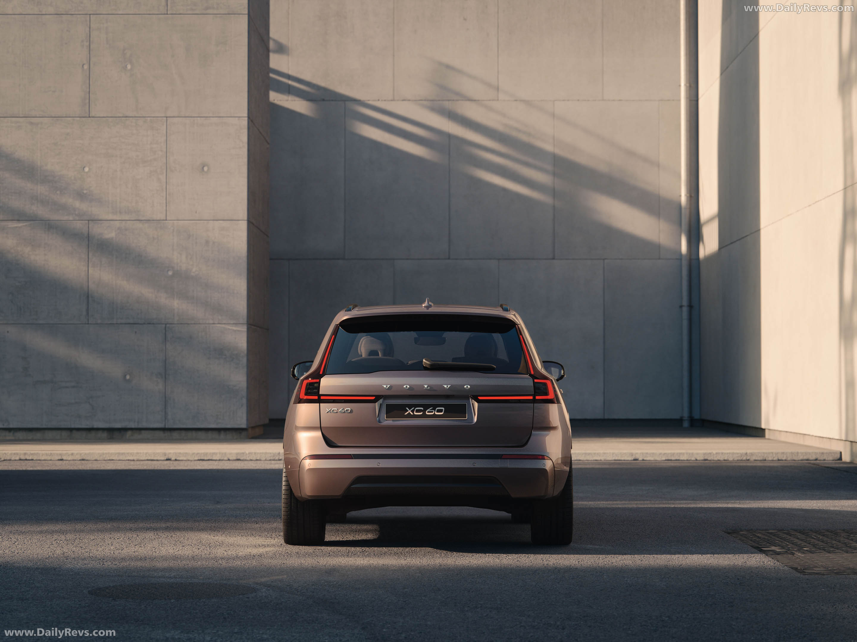 2027 Volvo XC60 Rear View