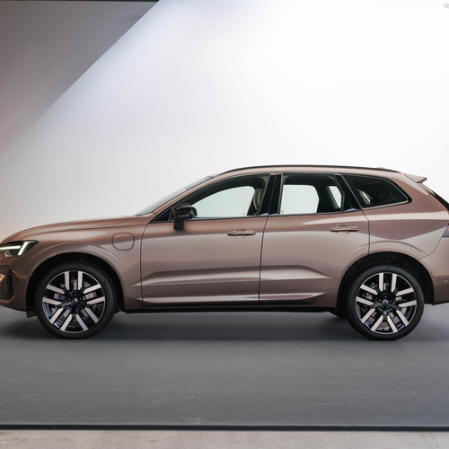 2027 Volvo XC60 Side View