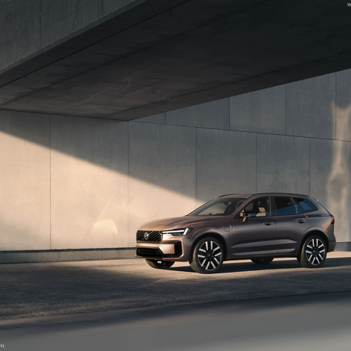 2027 Volvo XC60 Side View