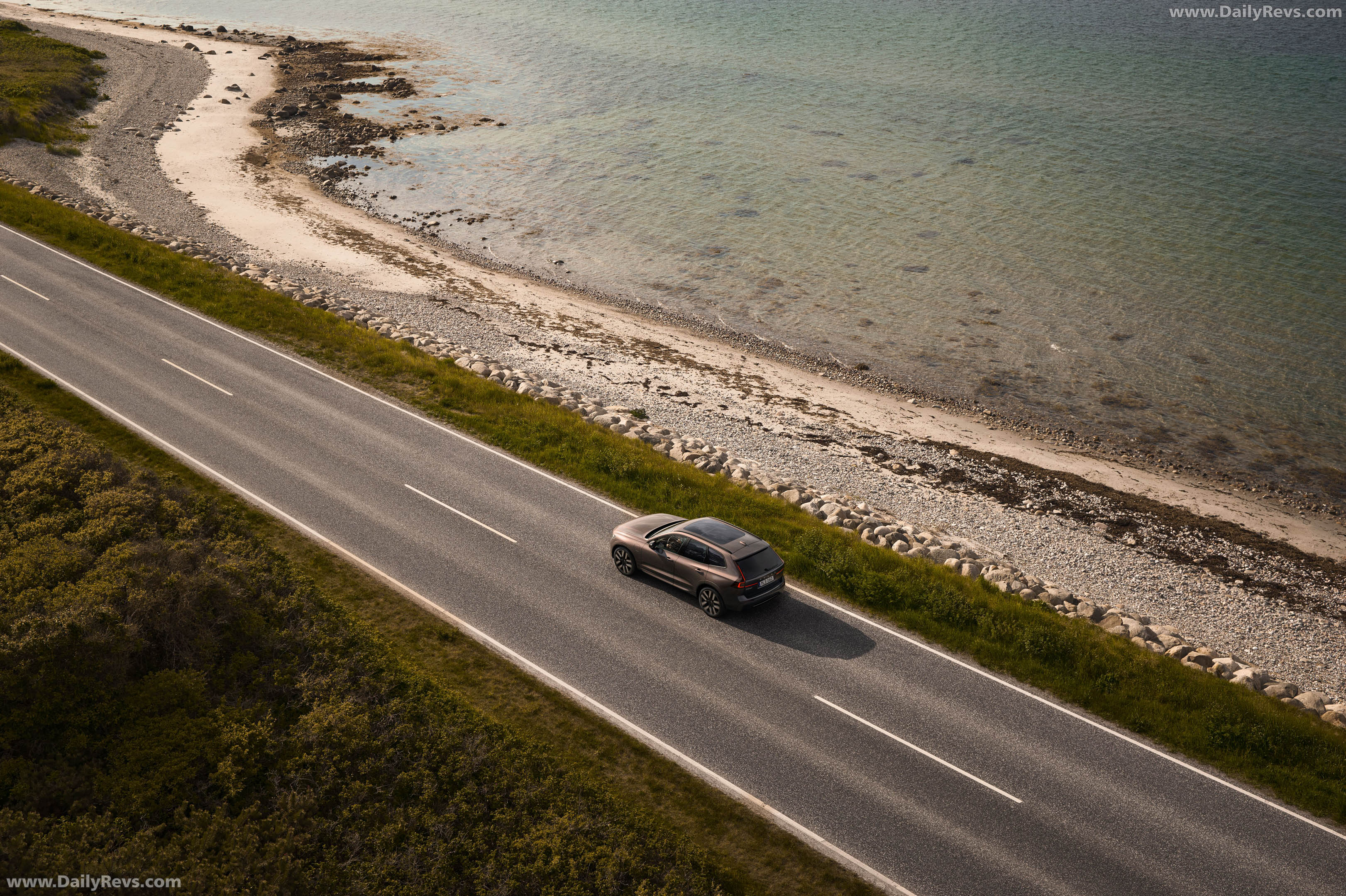 2027 Volvo XC60 Top View
