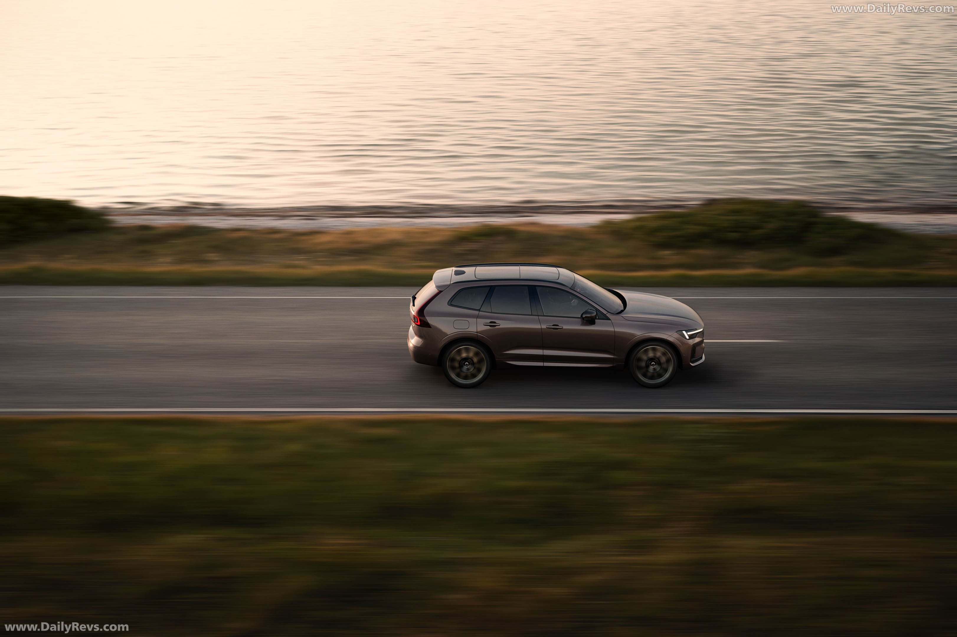 2027 Volvo XC60 Top View