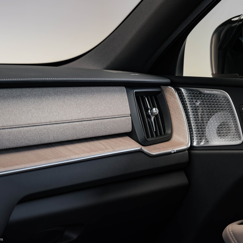 2027 Volvo XC60 Interior