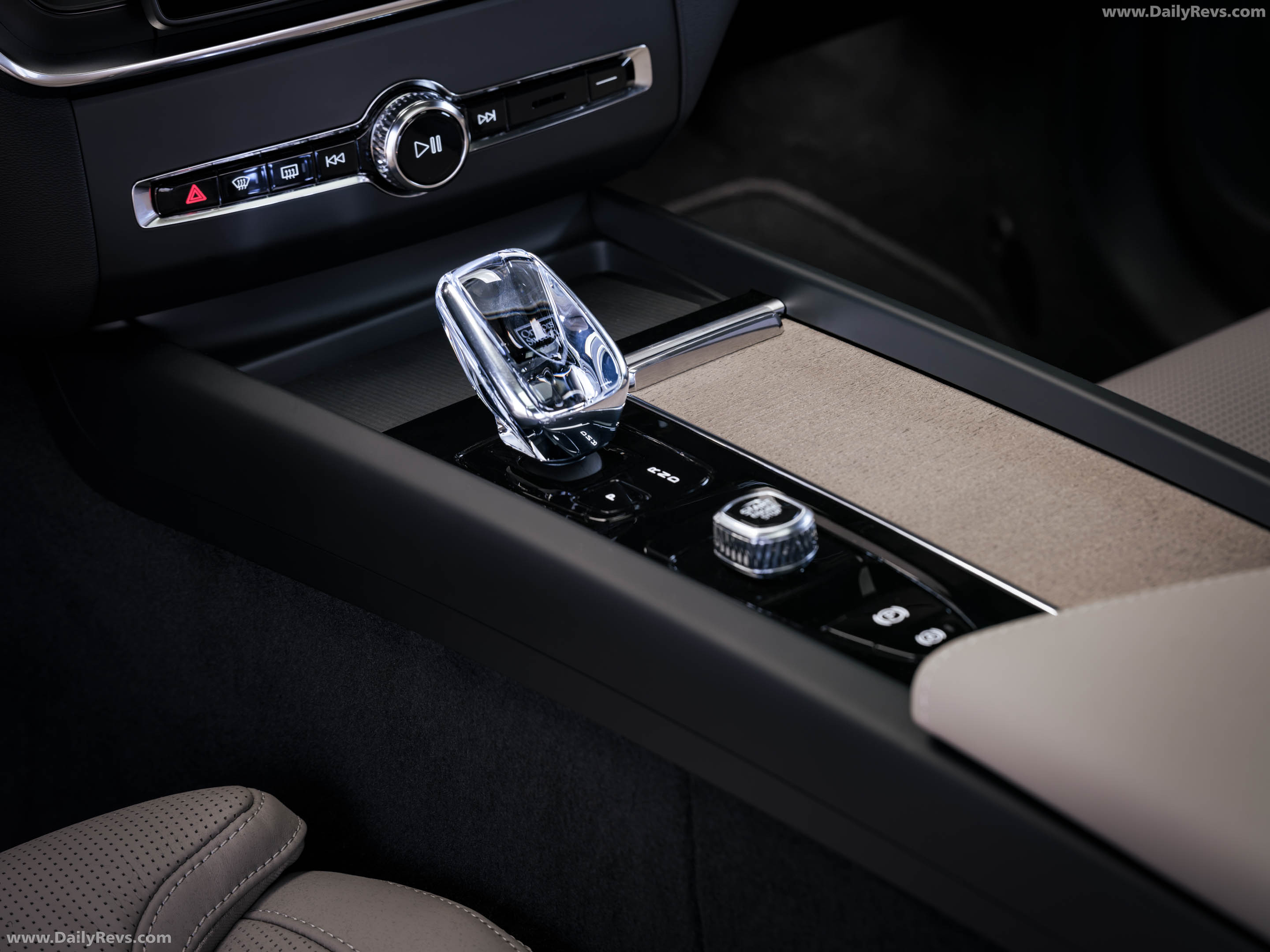 2027 Volvo XC60 Interior