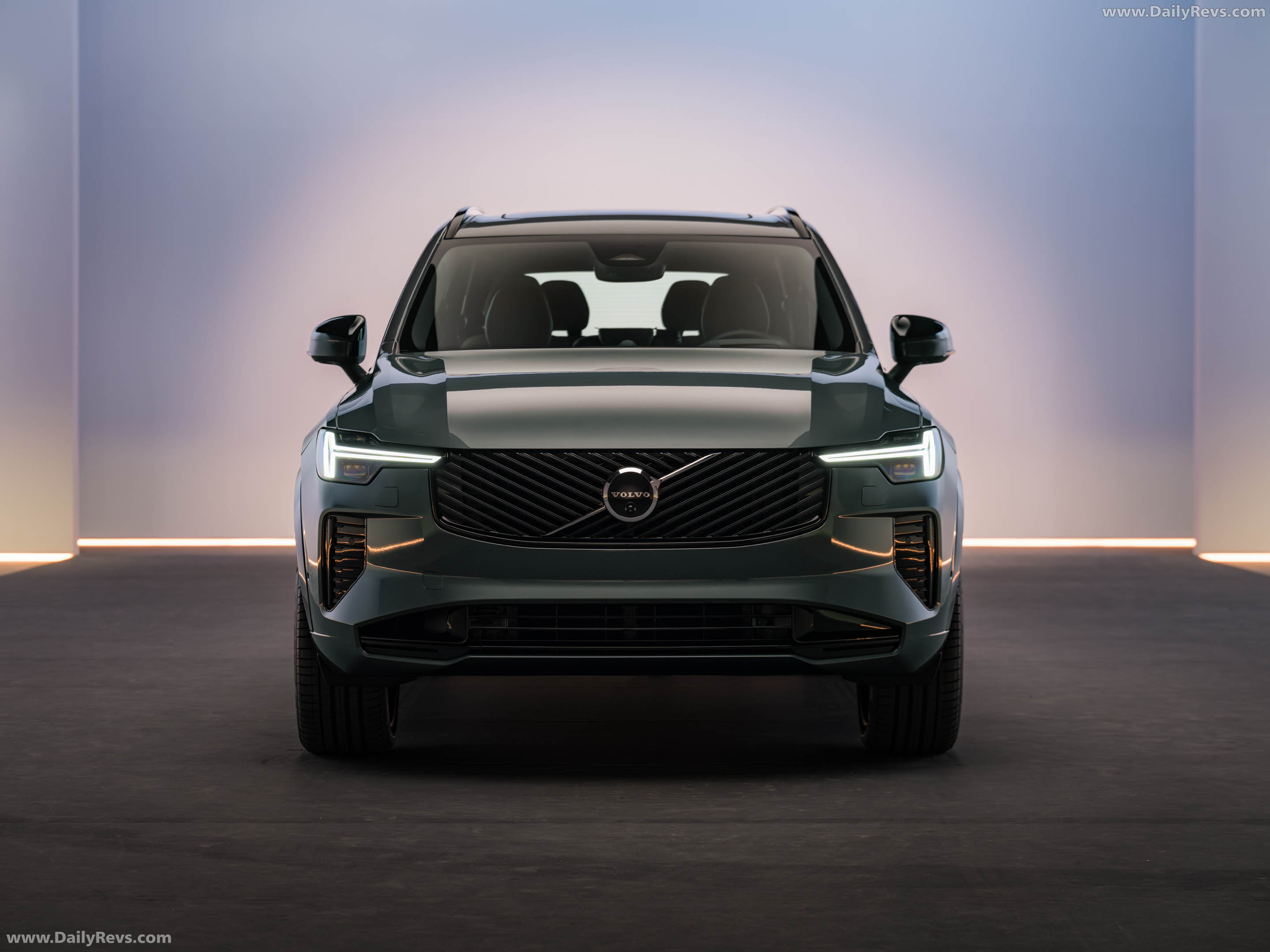 2027 Volvo XC90 Front View