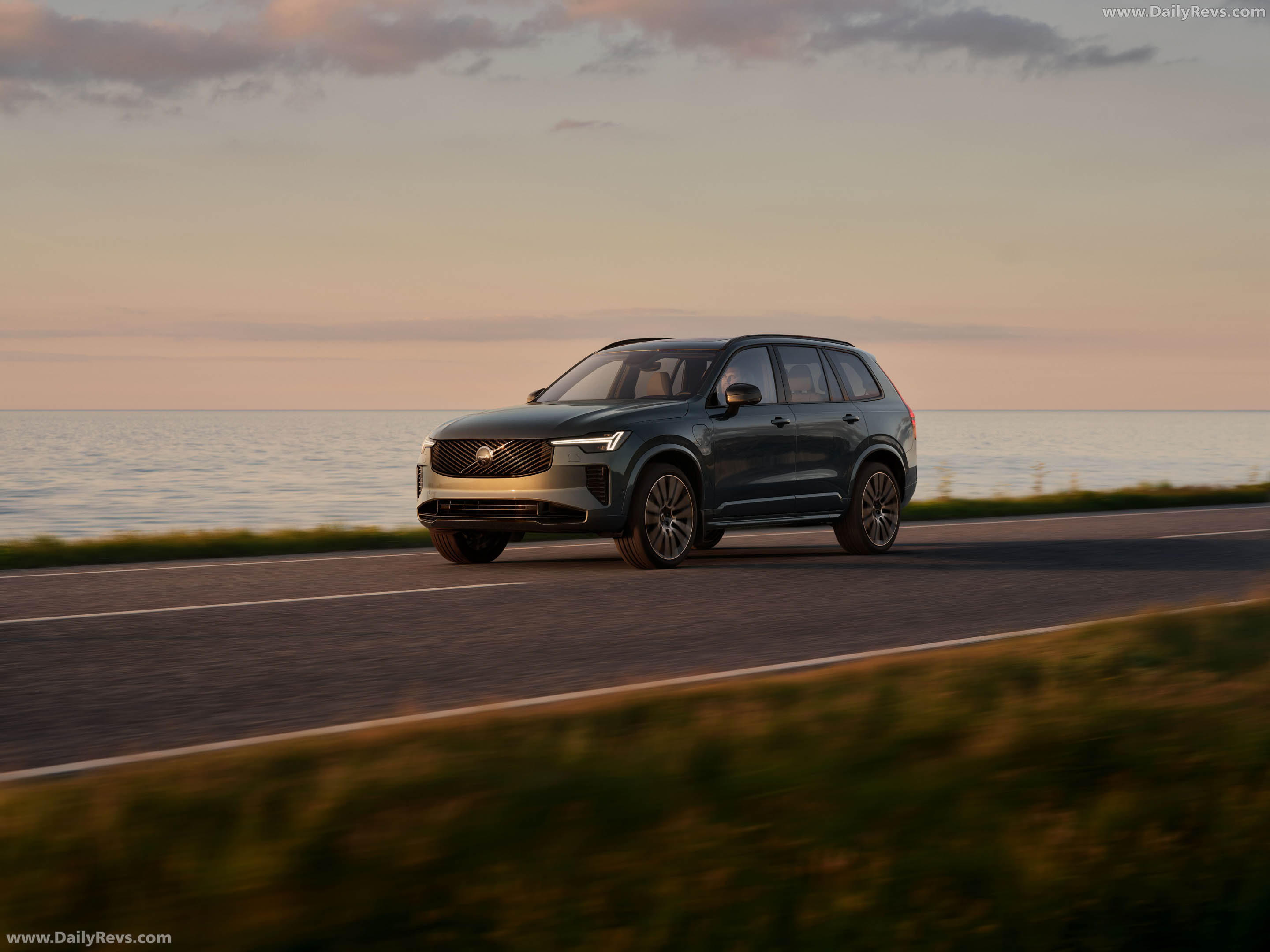 2027 Volvo XC90 Front View